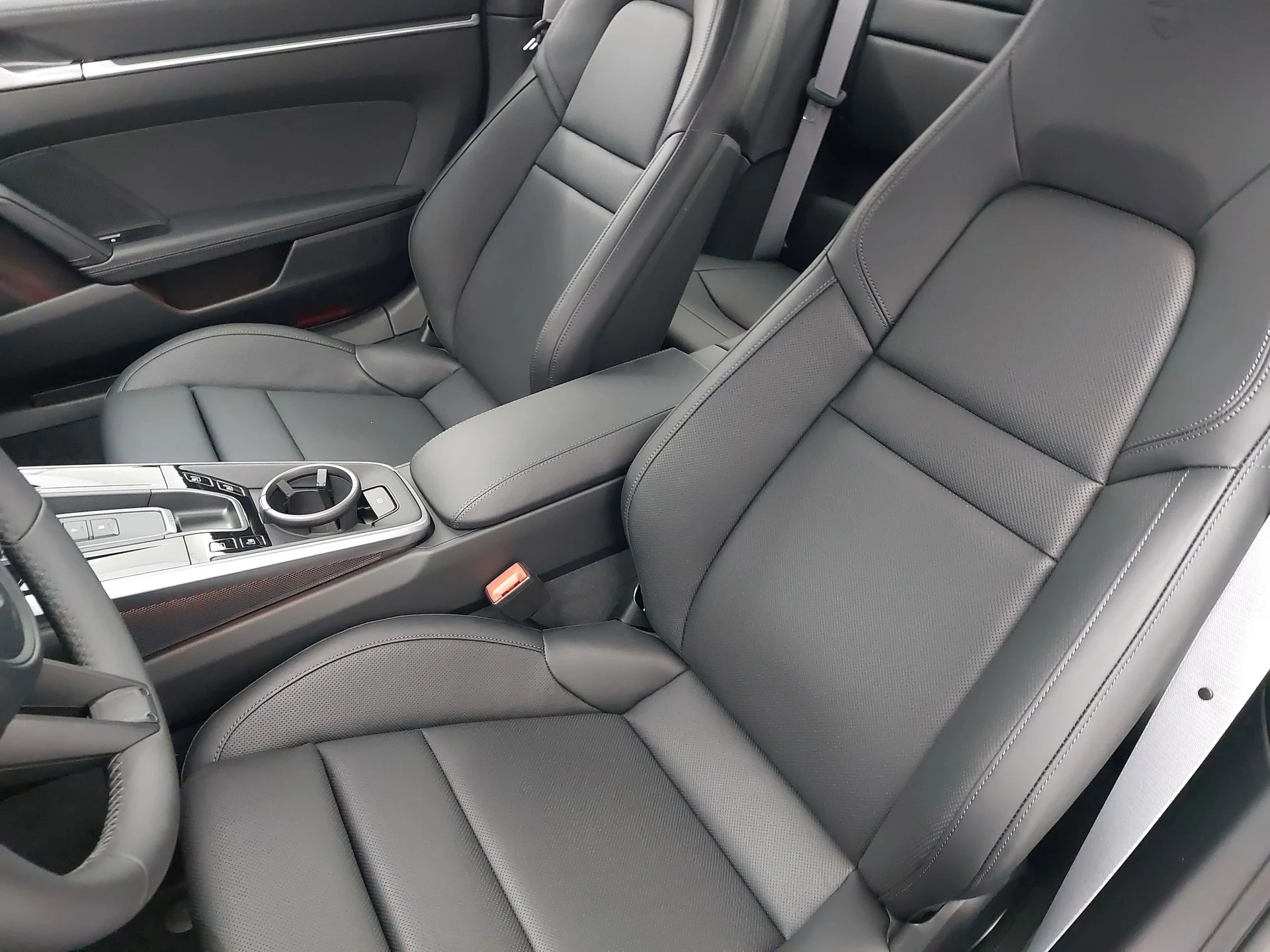 mph004_3933870152_0852bfd68793944952758dad773c18ffx_4c221e4d27