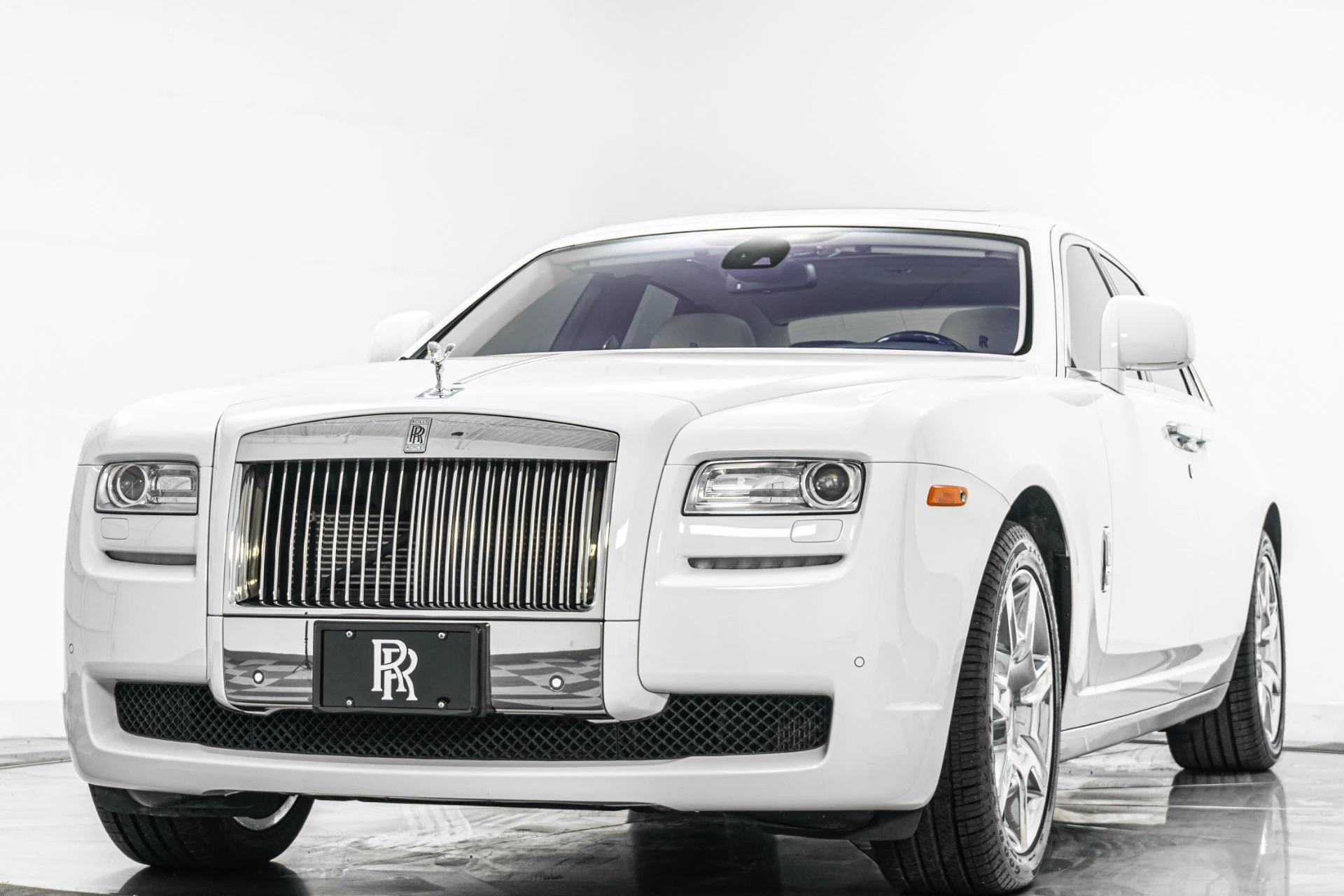 mph004_3934768181_Used_2010_Rolls_Royce_Ghost_1777319383_55fd467ff0