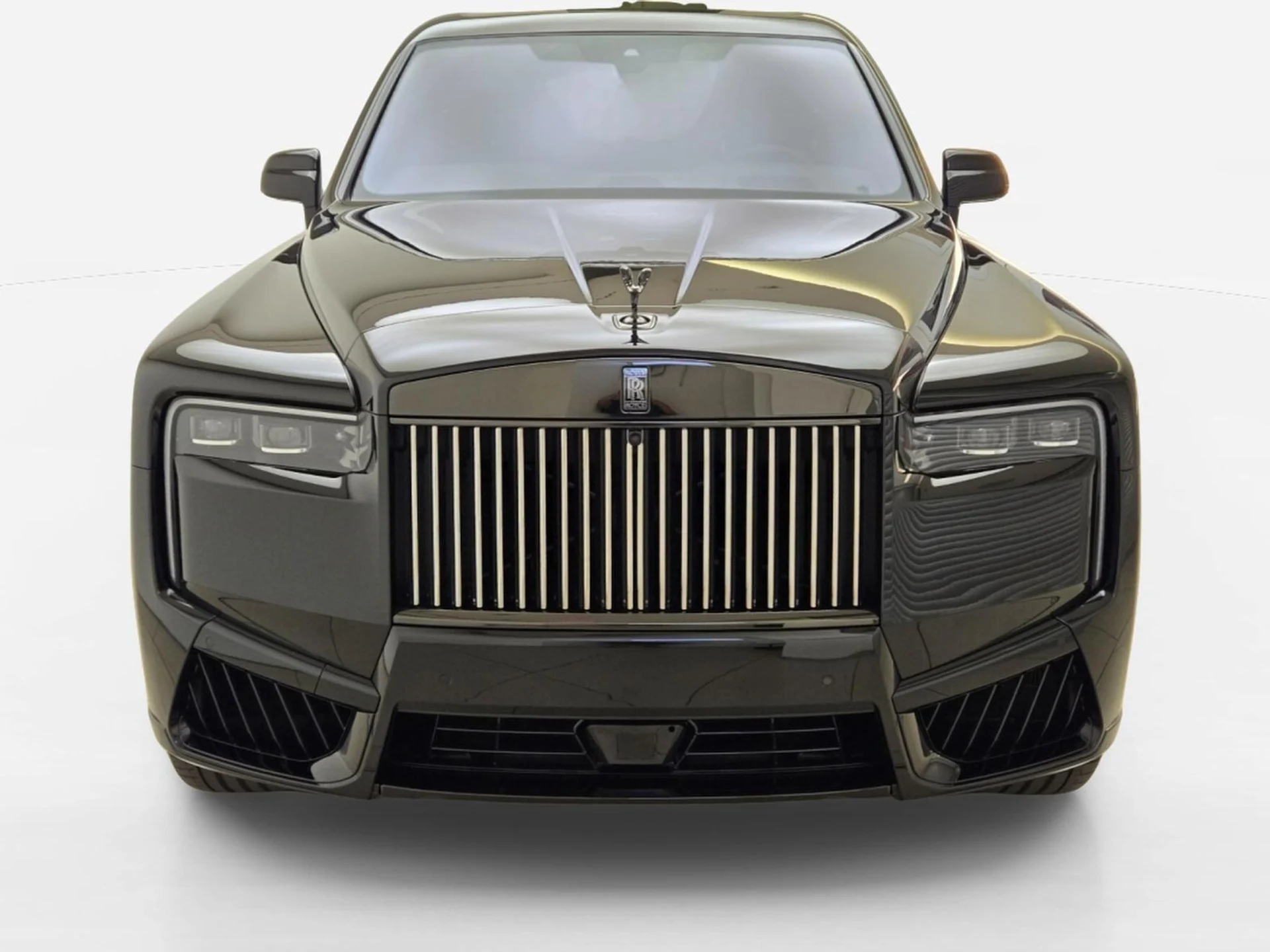 mph004_3938632972_New_2026_Rolls_Royce_Cullinan_Black_Badge_1776921903_4613e0a451