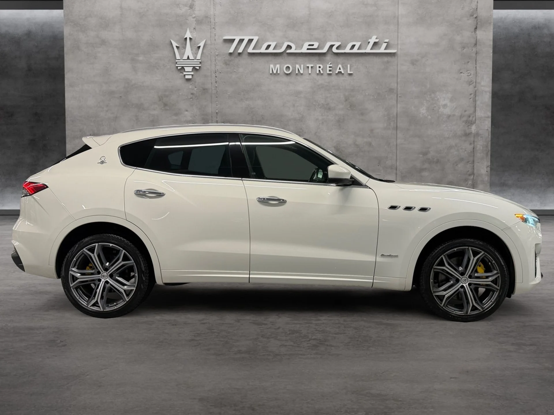 mph004_3939963126_1900e7a1_9e0f_48a0_b8fc_cb46858cae05_283a9440c1