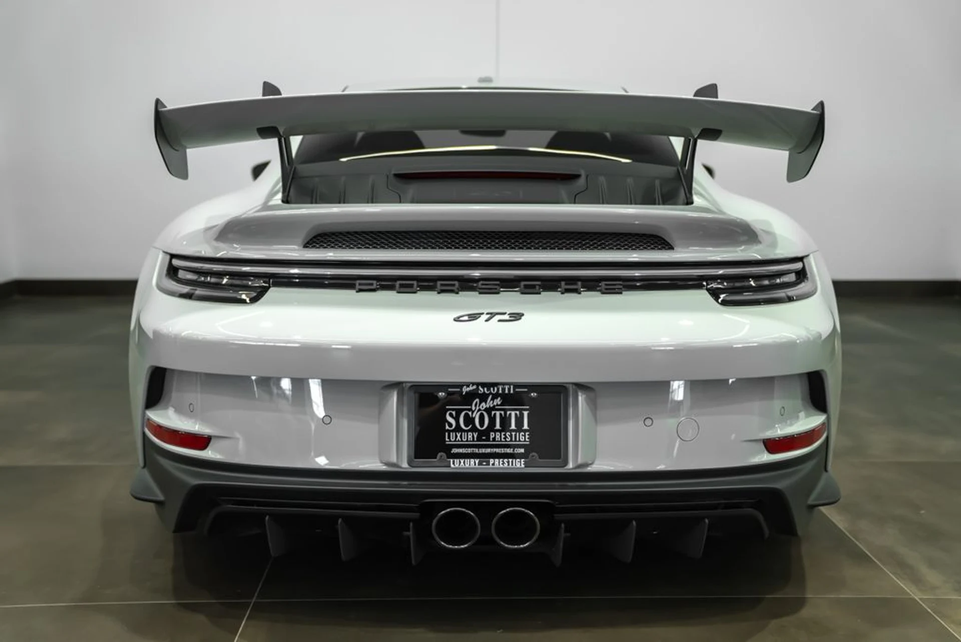 mph004_3948234787_porsche_911_2022_7f7d856ba7