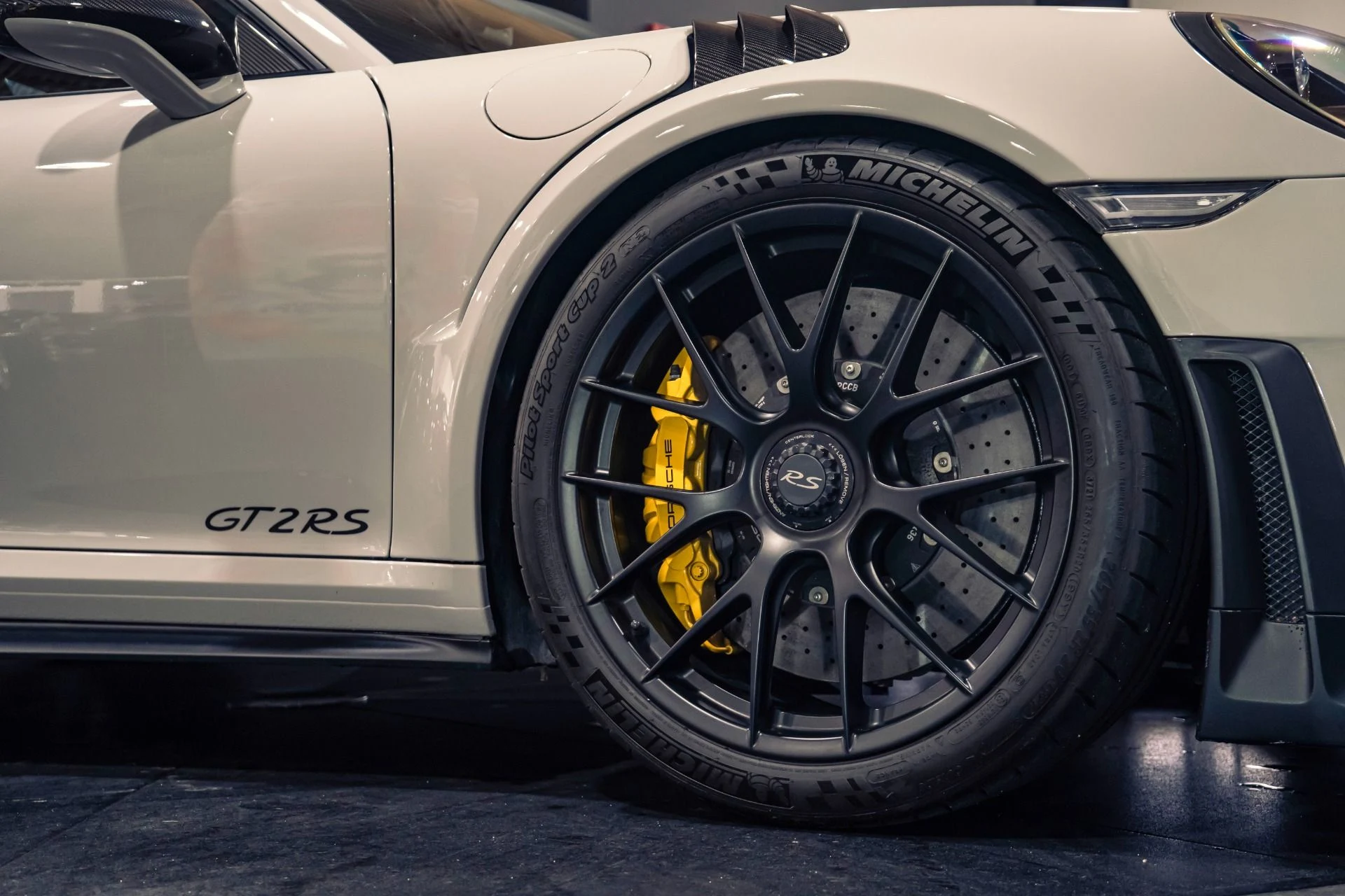 mph004_3952446516_Used_2018_Porsche_911_GT_2_RS_1774897030_1c7b6627f1