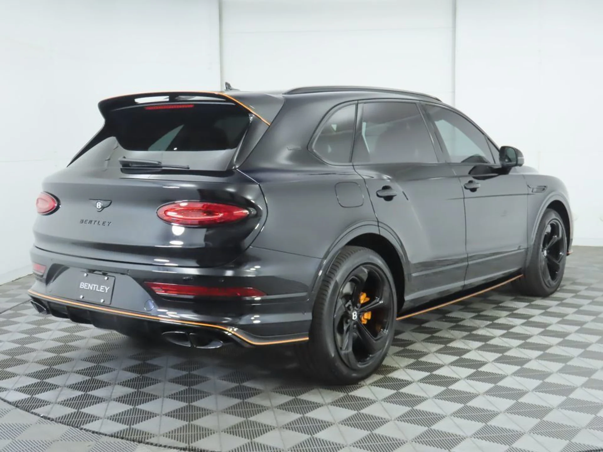 mph004_3956316386_new_2025_bentley_bentayga_v8awd_8119_22925566_5_1024_71cf090ae4