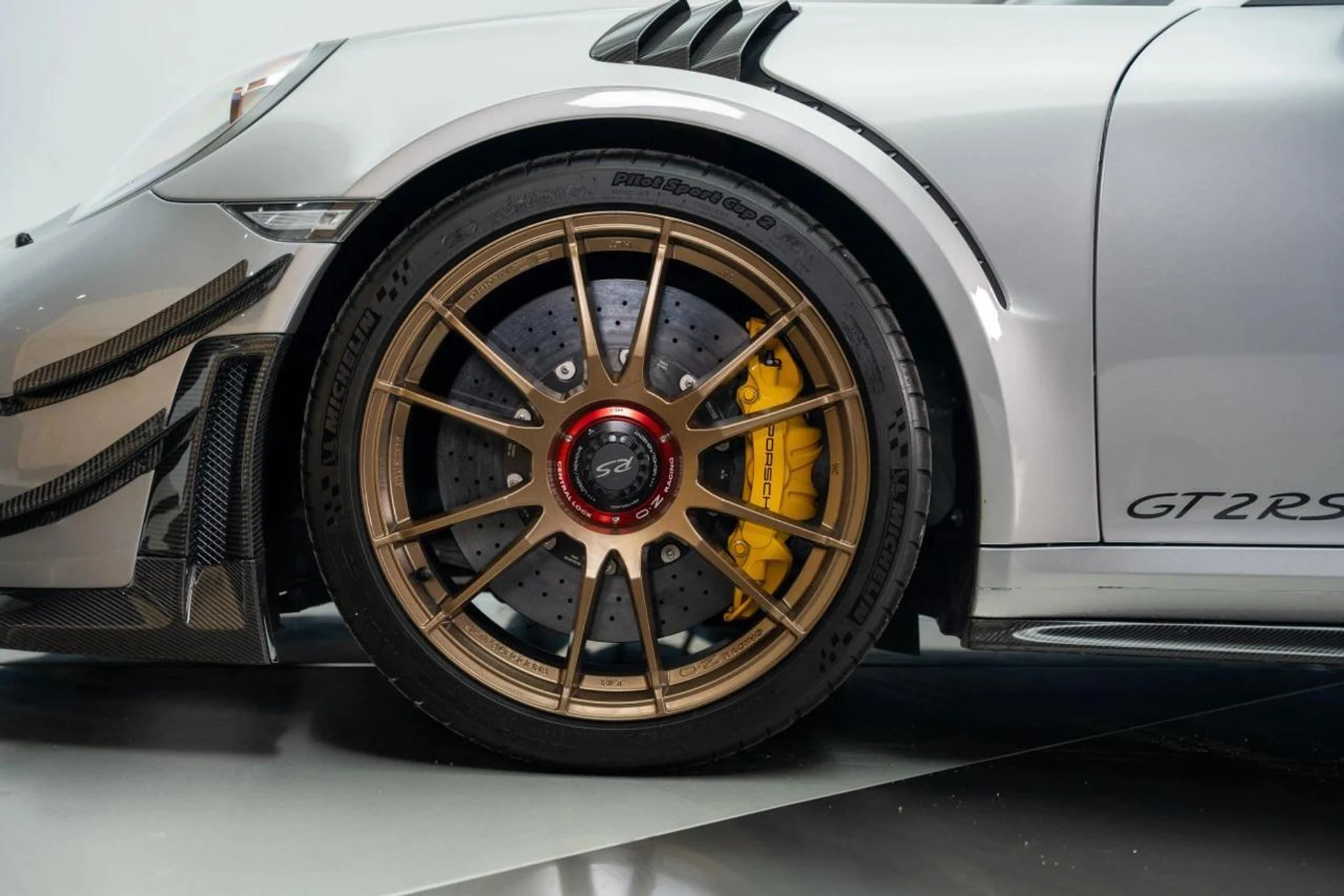 mph004_3957003421_b07e4eb0f2f982bfdd7b0f113afb195b_04c6e06f20