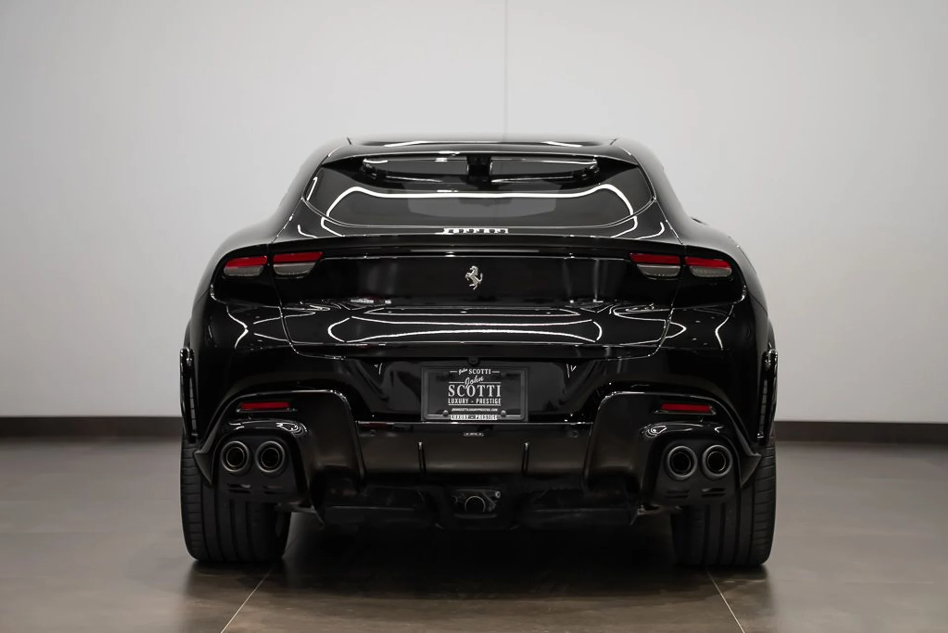 mph004_3966031044_ferrari_purosangue_2026_85319a939e
