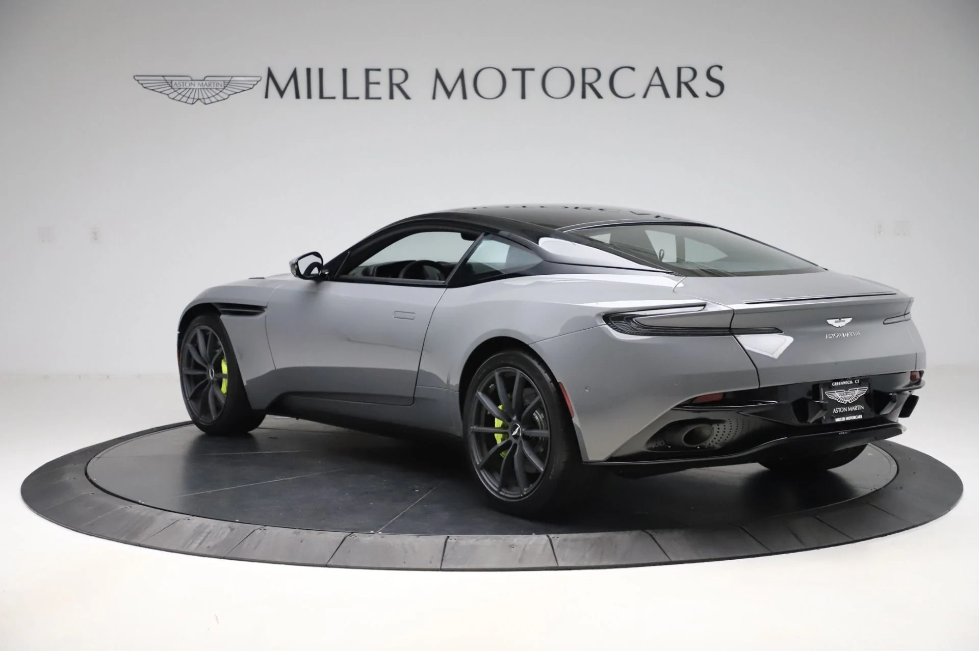 mph004_3973604090_Used_2020_Aston_Martin_DB_11_V12_AMR_Coupe_1593189967_21c6d8aa3c