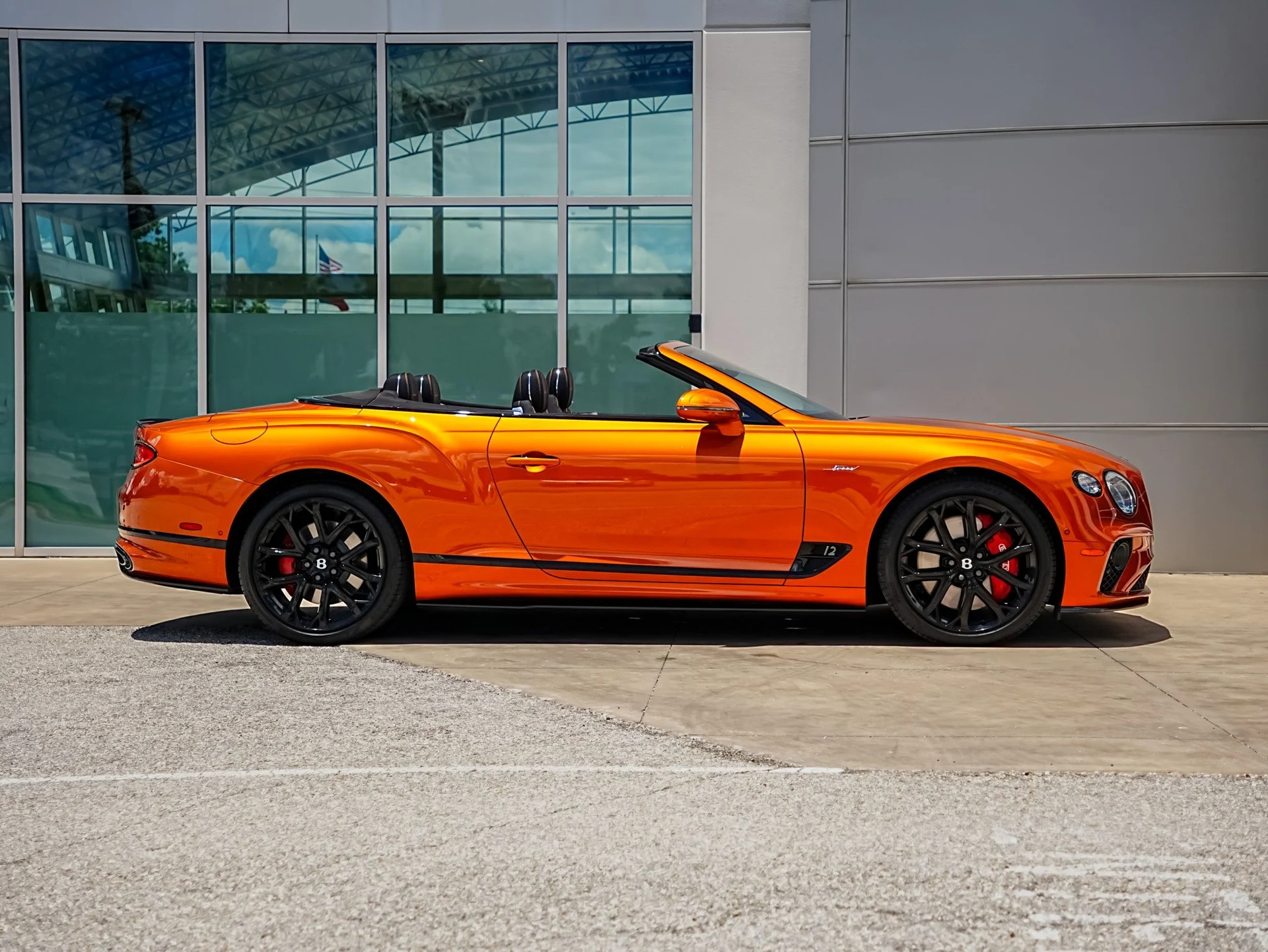 mph004_3974189035_Hi_Tech_Luxury_Imports_LLC_SCBDT_4_ZG_2_PC_008421_image_4_8ff2bc33bc