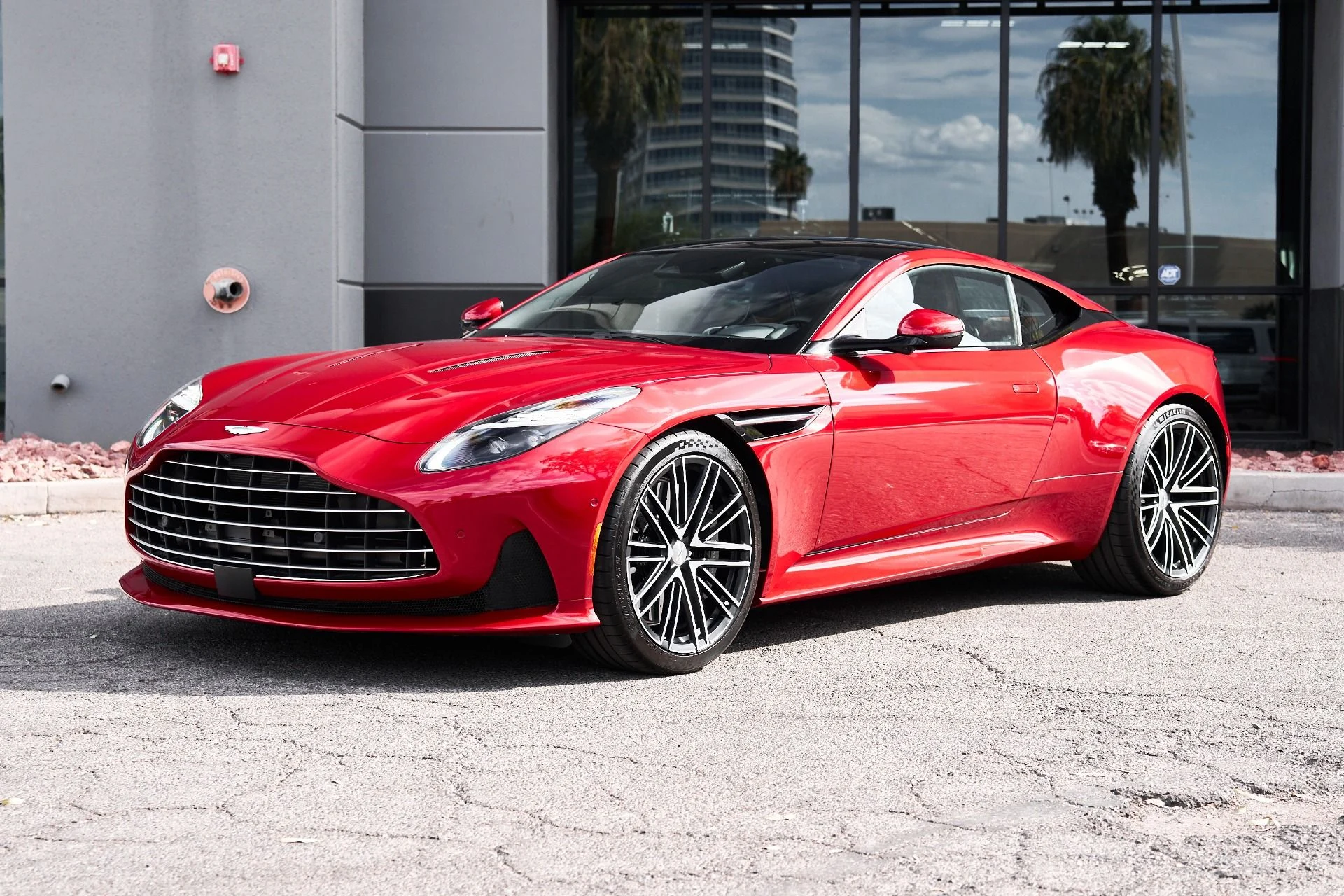 mph004_3983155891_Used_2024_Aston_Martin_DB_12_1756329442_b3ee59173e