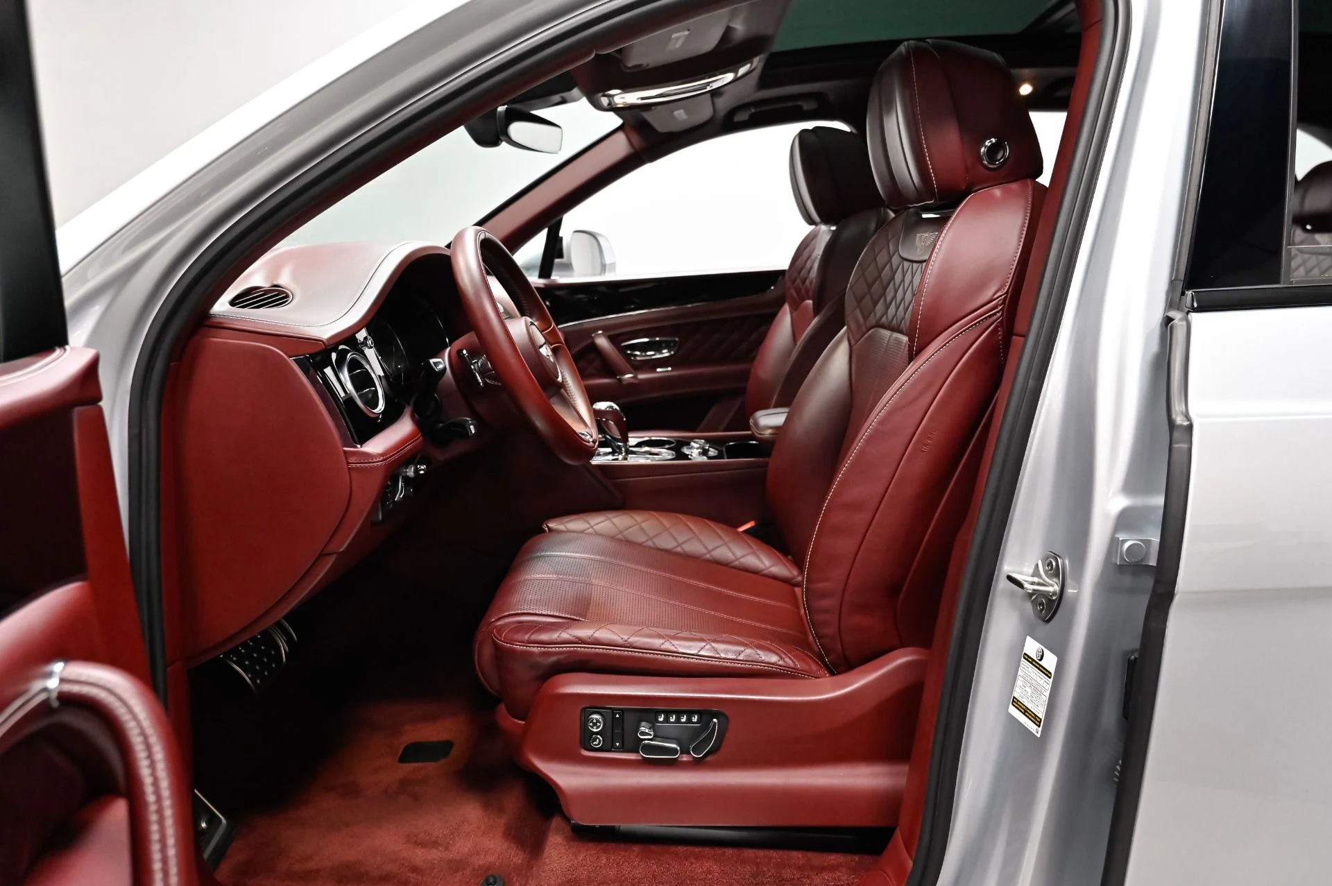 mph004_3987130672_Used_2019_Bentley_Bentayga_V8_1790790917_ccb99658cc