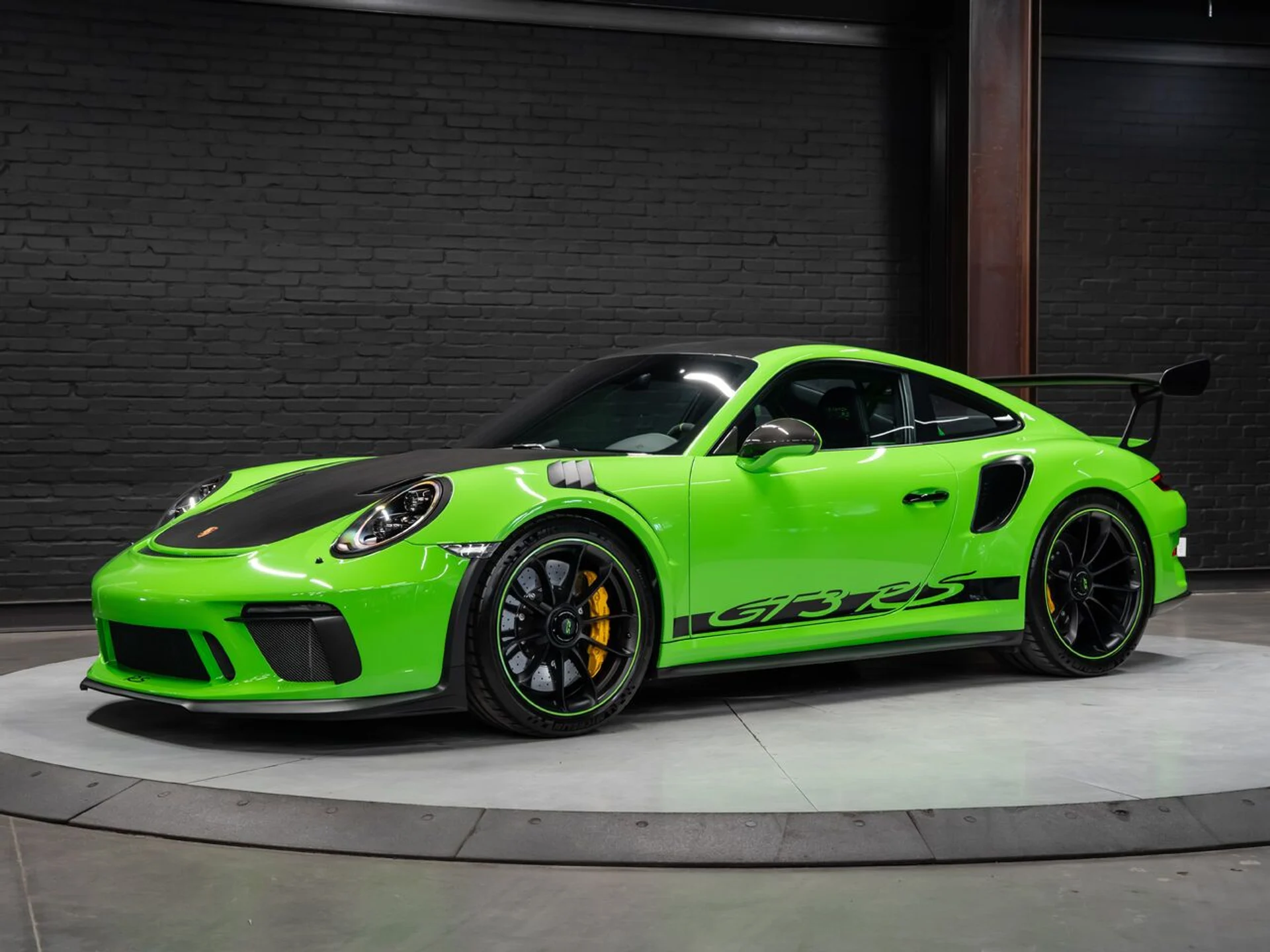mph004_3990827813_porsche_911_2019_cc05884024