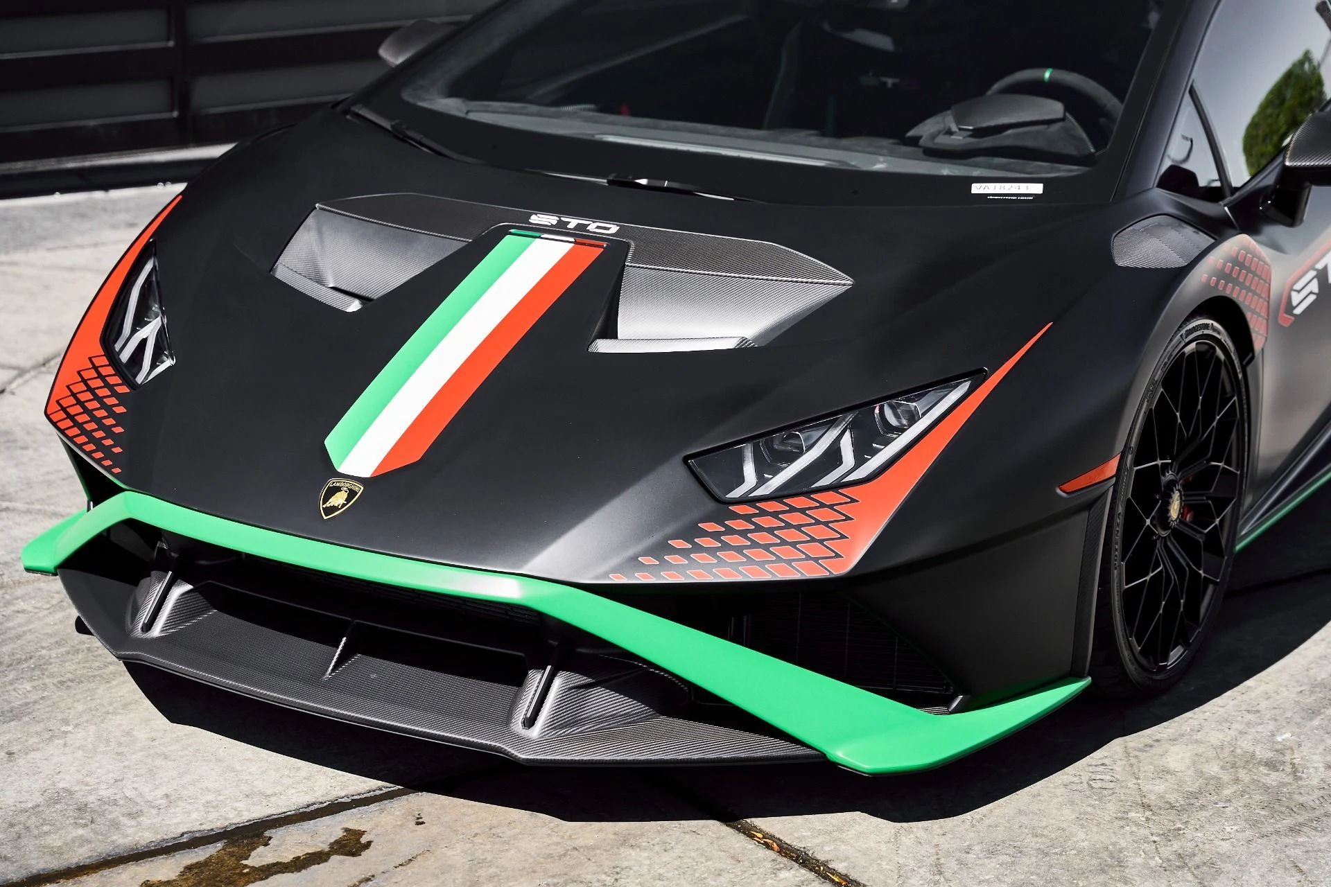 mph004_3997566256_Used_2022_Lamborghini_Huracan_STO_Base_1774488326_9951b16d23