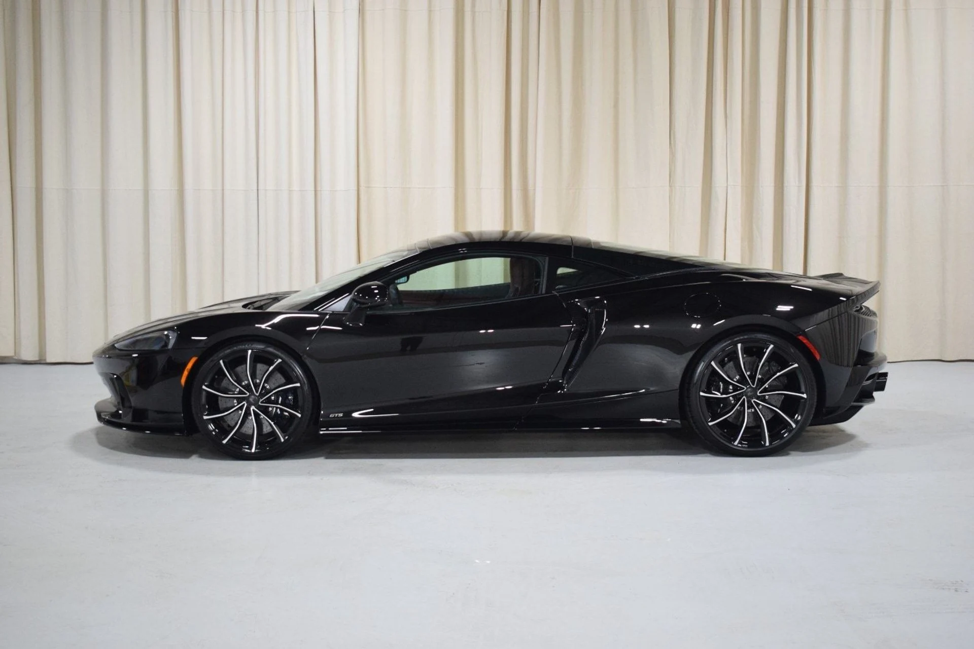 mph004_3998862761_5e3fa295cbe5d85a803ca6820c65ec27x_55f915d0f3