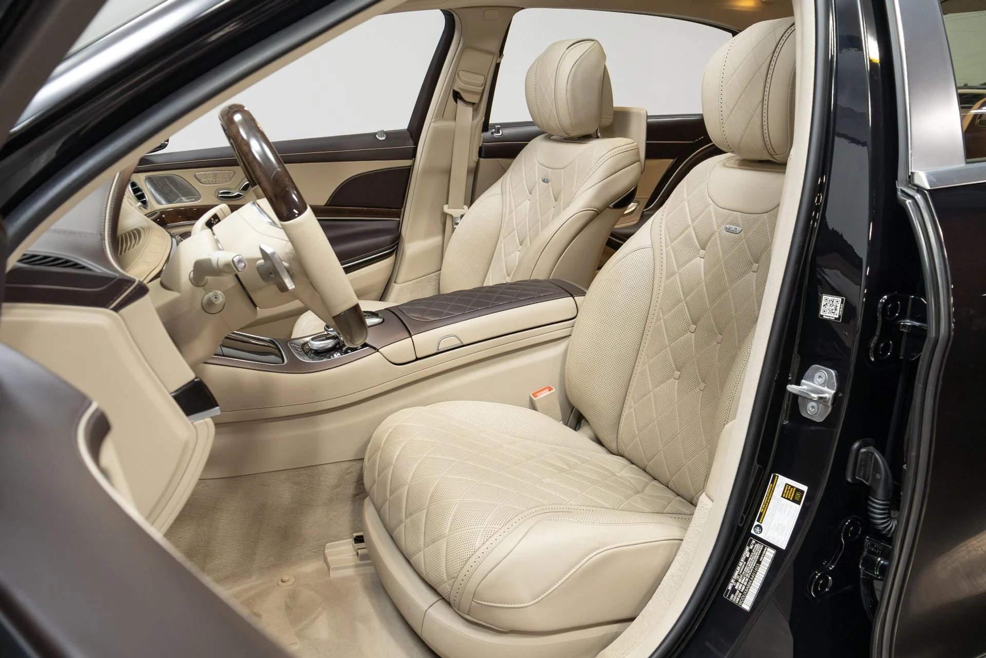 mph004_3999868068_Used_2019_Mercedes_Benz_S_Class_Maybach_S_650_1760740890_587c42c096