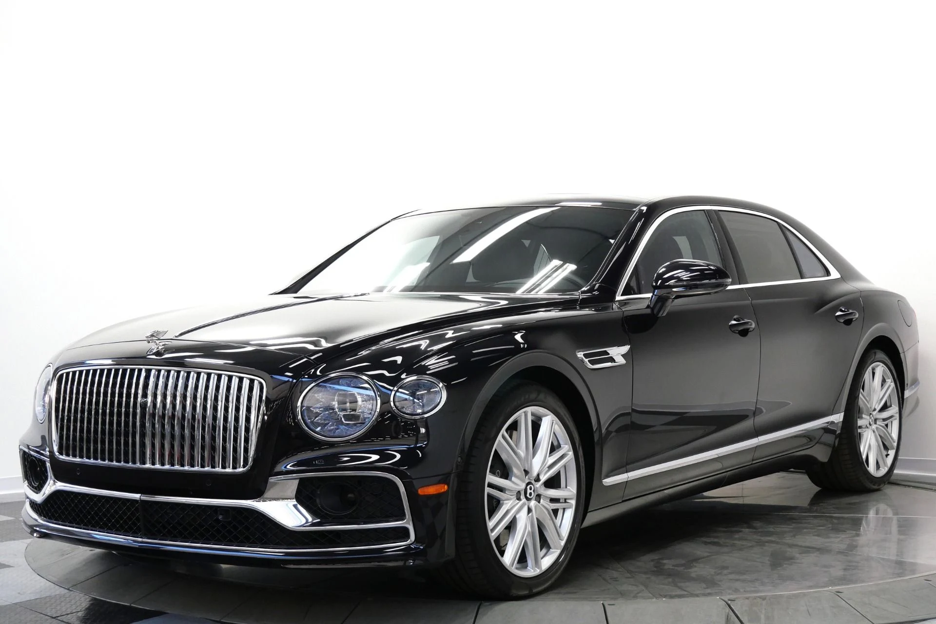 mph004_4000409817_Used_2023_Bentley_Flying_Spur_Hybrid_Touring_Specification_Contrast_Stitching_Piping_Bang_and_Olufsen_1769812693_5b9e7c91ba