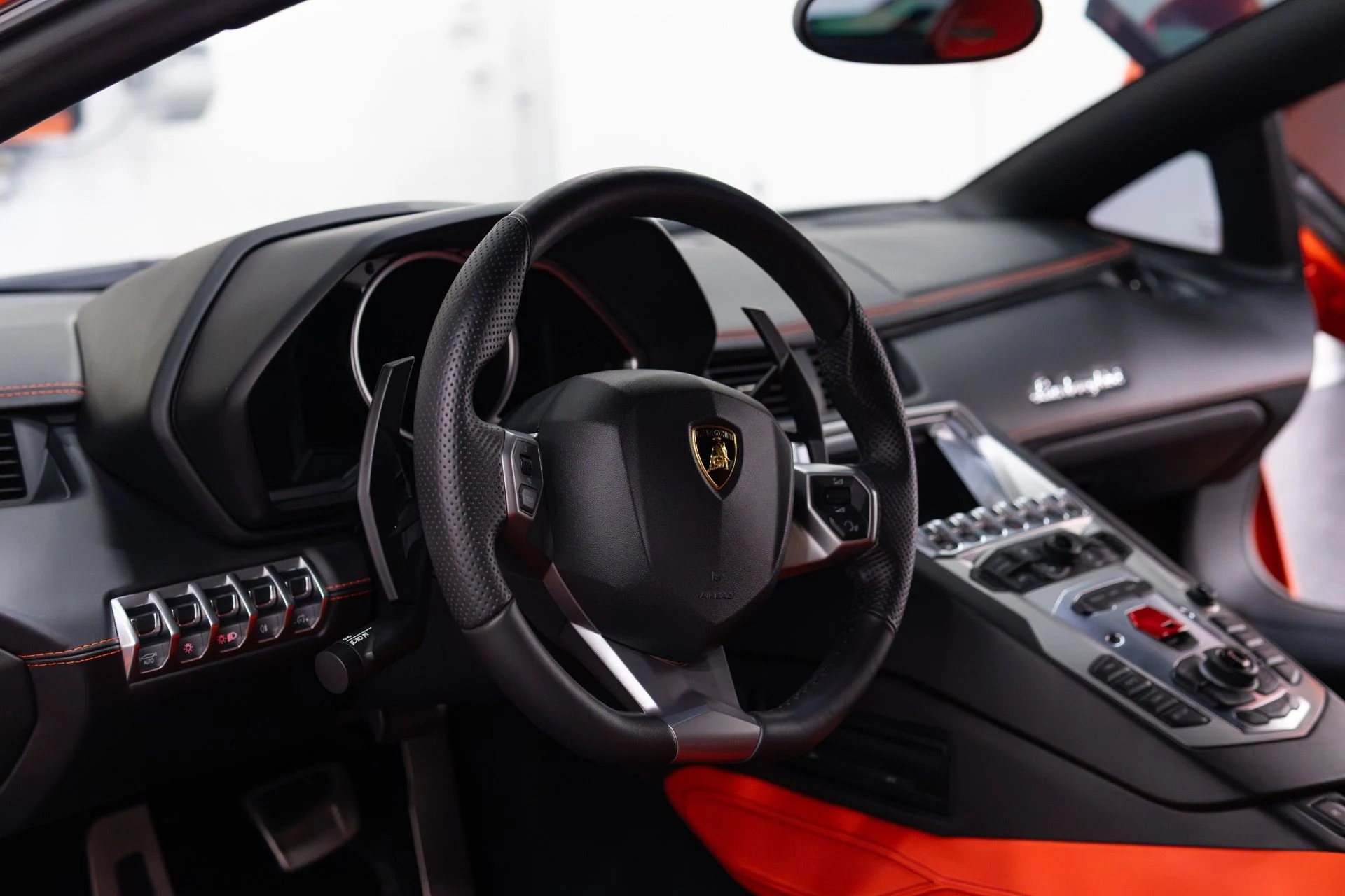 mph004_4002250995_Used_2012_Lamborghini_Aventador_LP_700_4_1769493534_e9b02f6721