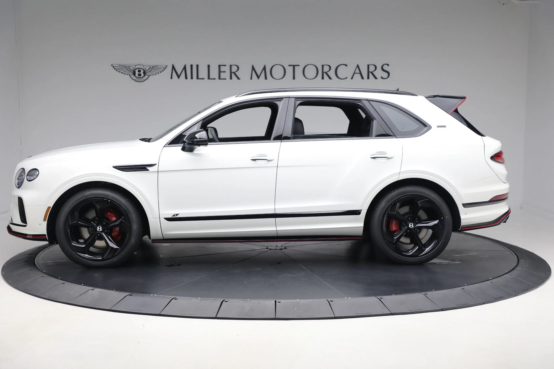 mph004_4027042411_New_2025_Bentley_Bentayga_S_Black_Edition_a770abcc8d
