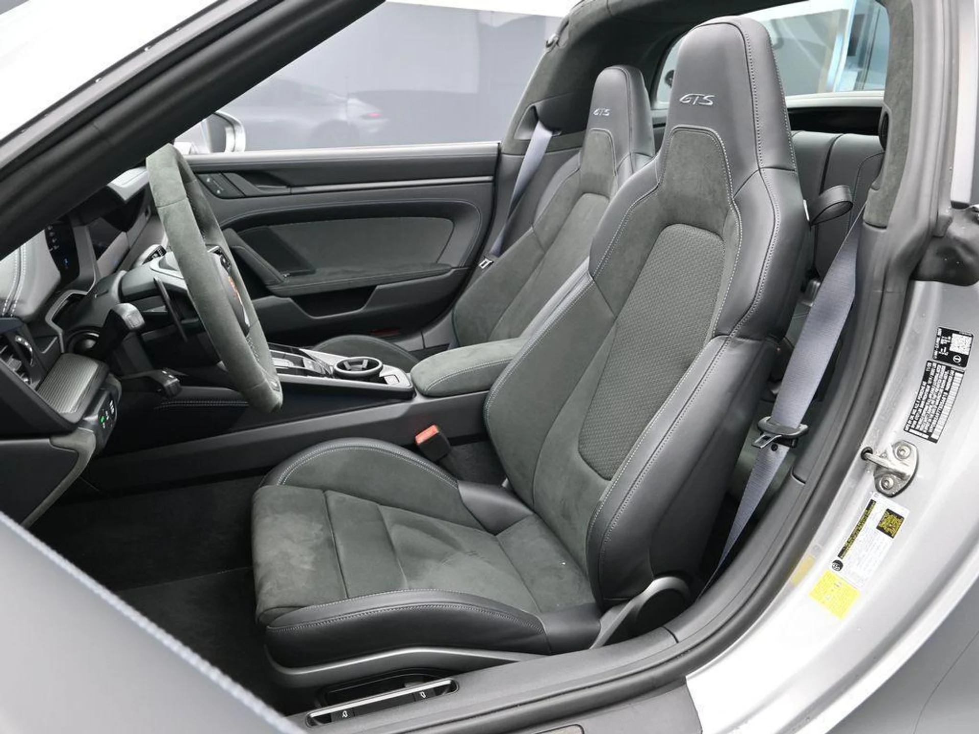 mph004_4039770456_HM_5d8_Se1_O_Zi_R6y_Sa_MR_4aa_K_Bgz_Ys_9764ceef04