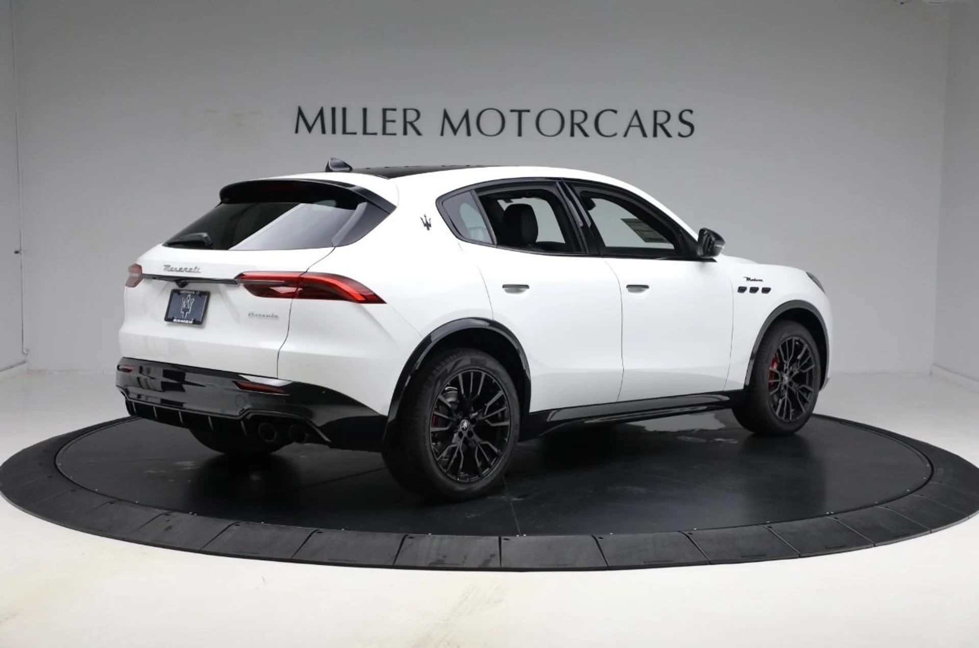 mph004_4044667143_New_2025_Maserati_Grecale_Modena_120fc35ed0