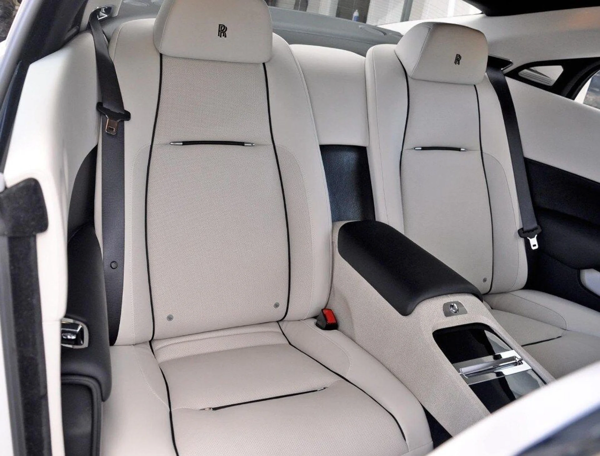 mph004_4049410362_3aa0bb54623126dd1a8b60f01593ea52x_be6435f5e8