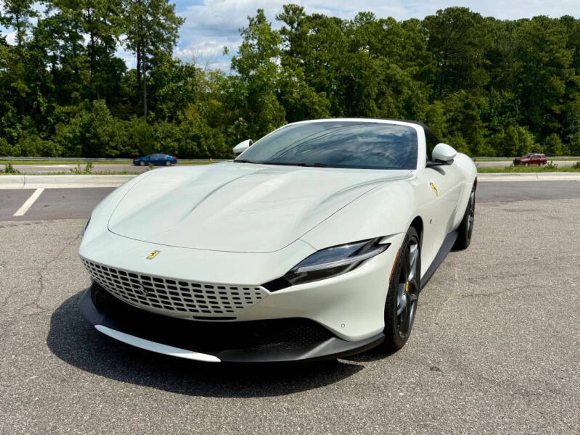 mph004_4049948022_2025_ferrari_roma_spider_base_2dr_convertible_c3549045a2