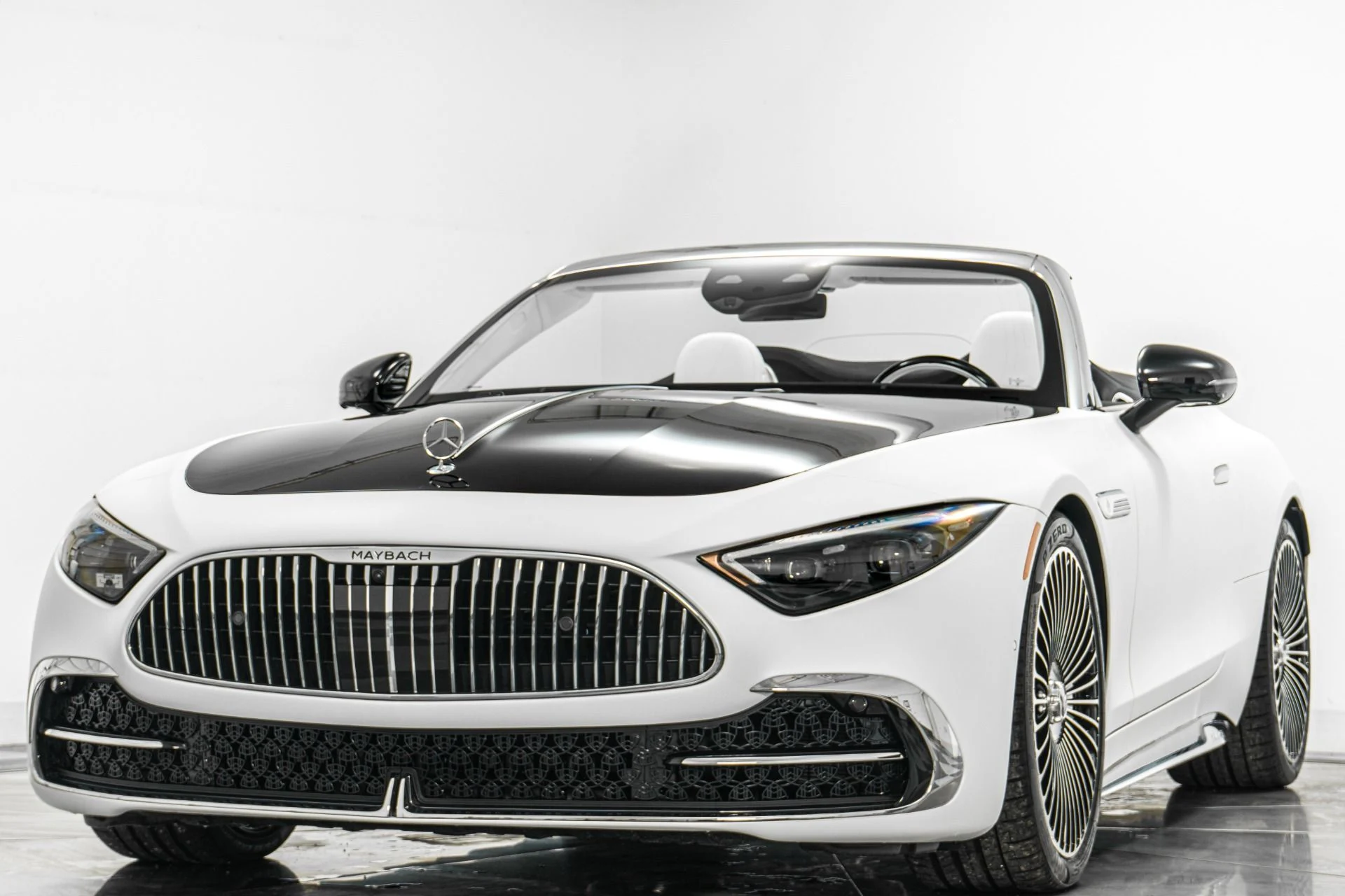 mph004_4053046300_Used_2026_Mercedes_Benz_Maybach_SL_680_Factory_Matte_Paint_Extremely_Low_Miles_1771434800_365df31624