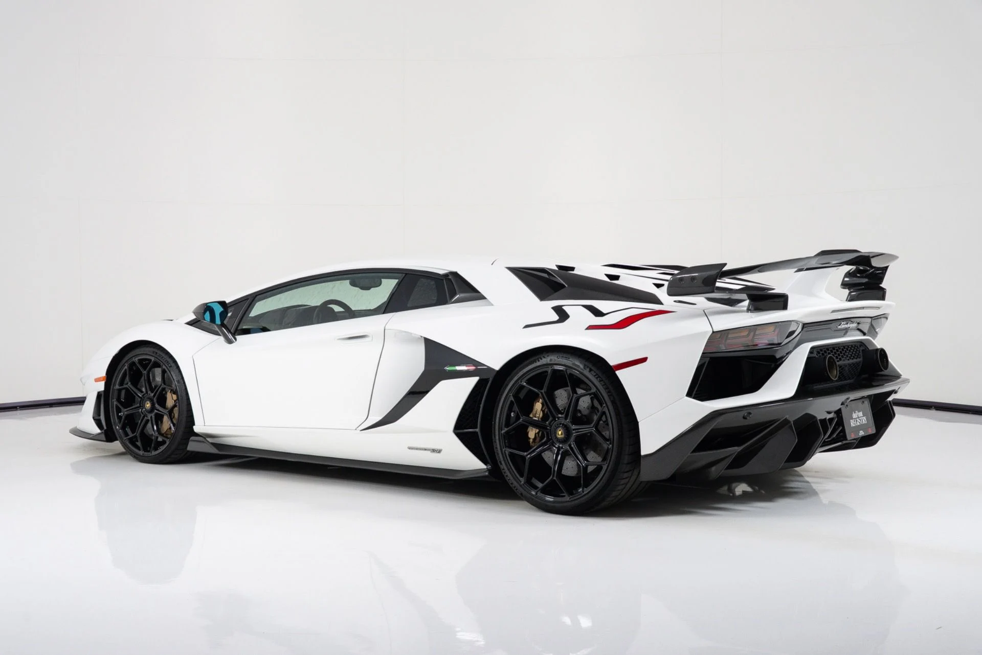 mph004_4058756616_Used_2019_Lamborghini_Aventador_SVJ_1782851531_4e11355a51