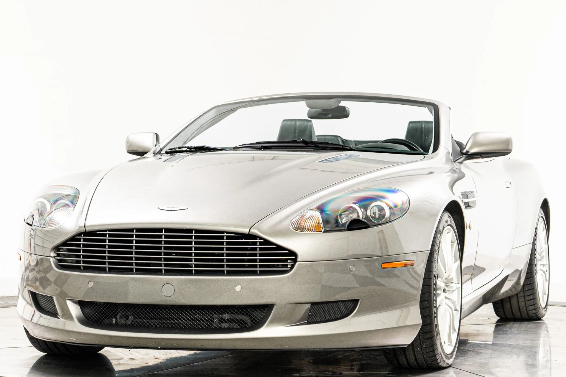 mph004_4066226392_Used_2008_Aston_Martin_DB_9_Volante_1787088651_87973f4667