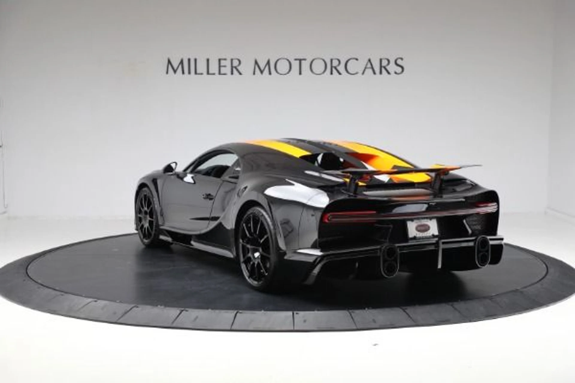 mph004_4067092490_Used_2022_Bugatti_Chiron_Super_Sport_641370b193