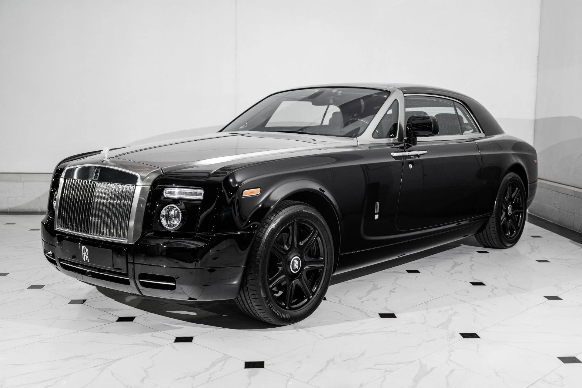 mph004_4068019865_Used_2010_Rolls_Royce_Phantom_Coupe_1760972280_f6be50deda
