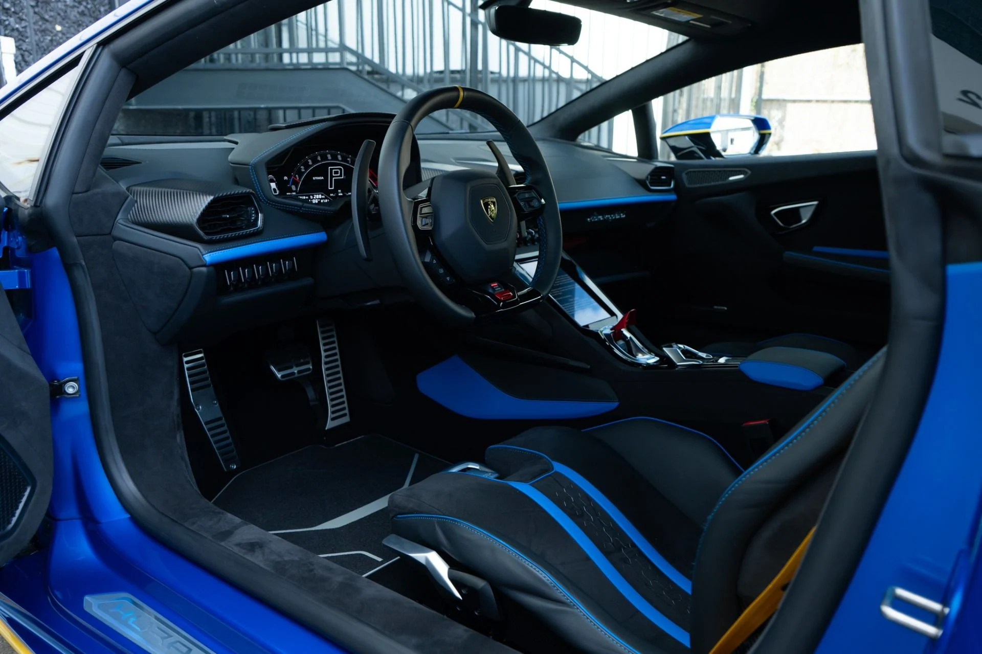 mph004_4068234934_Used_2023_Lamborghini_Huracan_Tecnica_1790706861_8ccaea7163