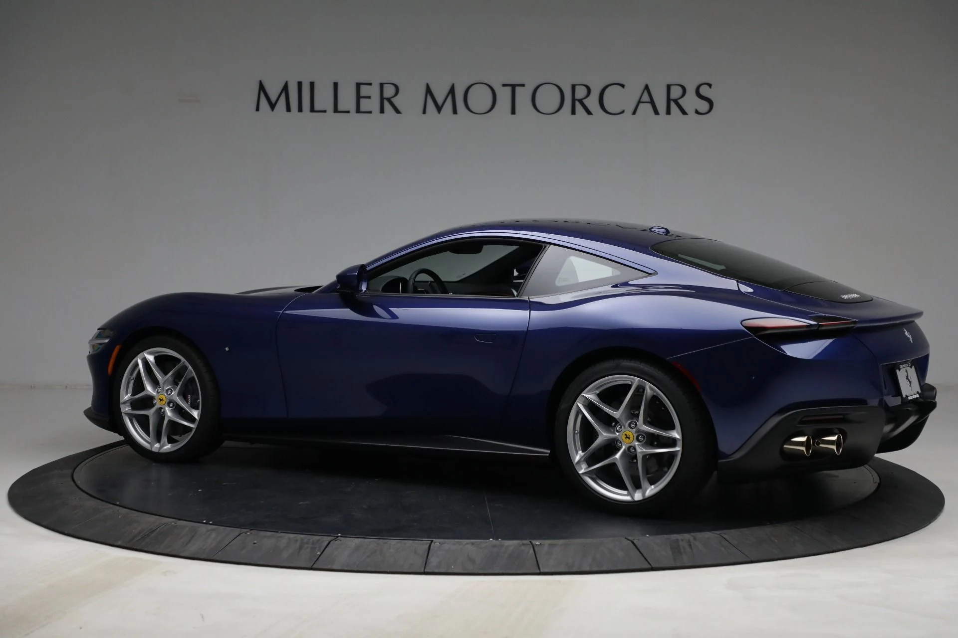 mph004_40712087_Used_2021_Ferrari_Roma_a7a6ec0cb5