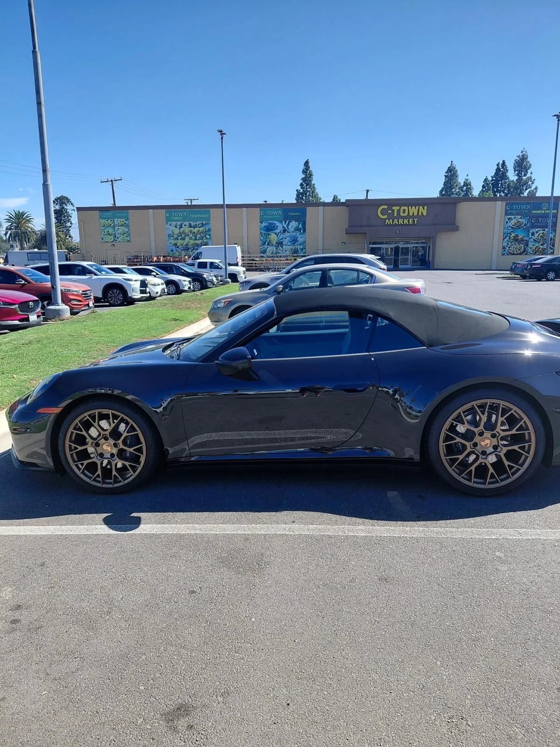 mph004_407376961_Used_2025_Porsche_911_Carrera_1790891892_afeaa375cf