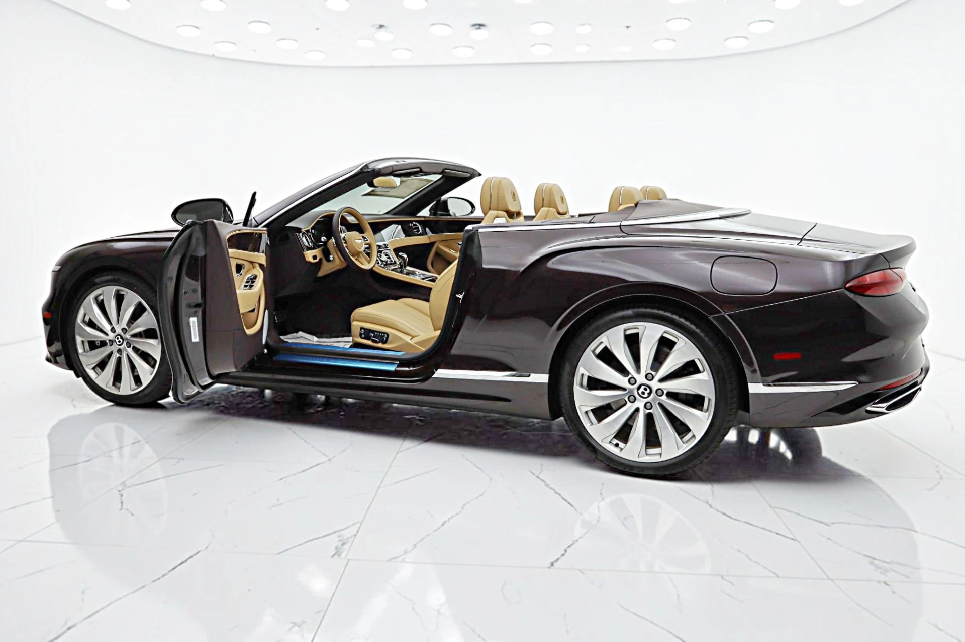 mph004_4081366215_New_2026_Bentley_Continental_GTC_c6055ed2ab