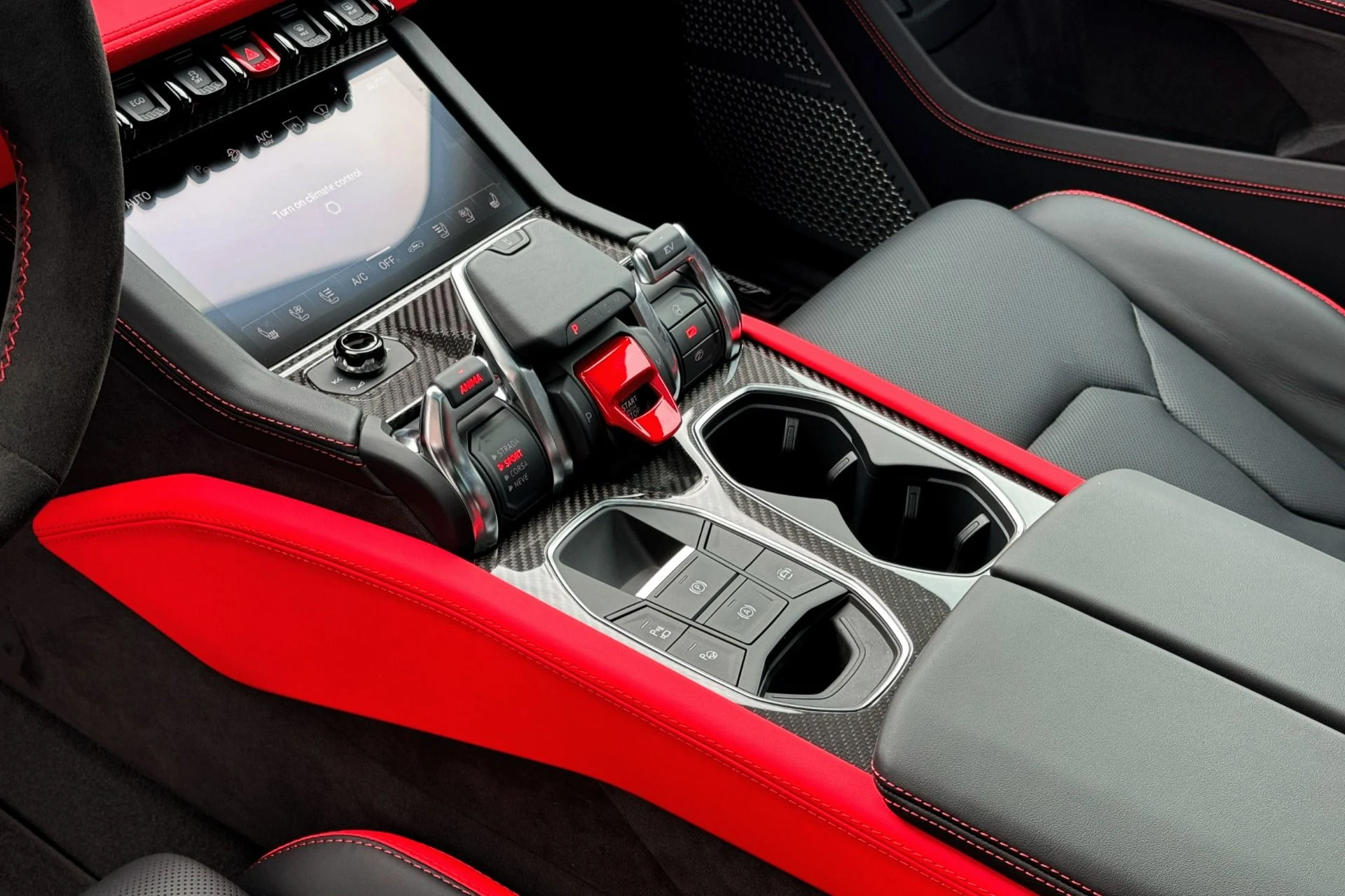 mph004_4082906604_Used_2025_Lamborghini_Urus_SE_1744358421_2b53fb4fa8