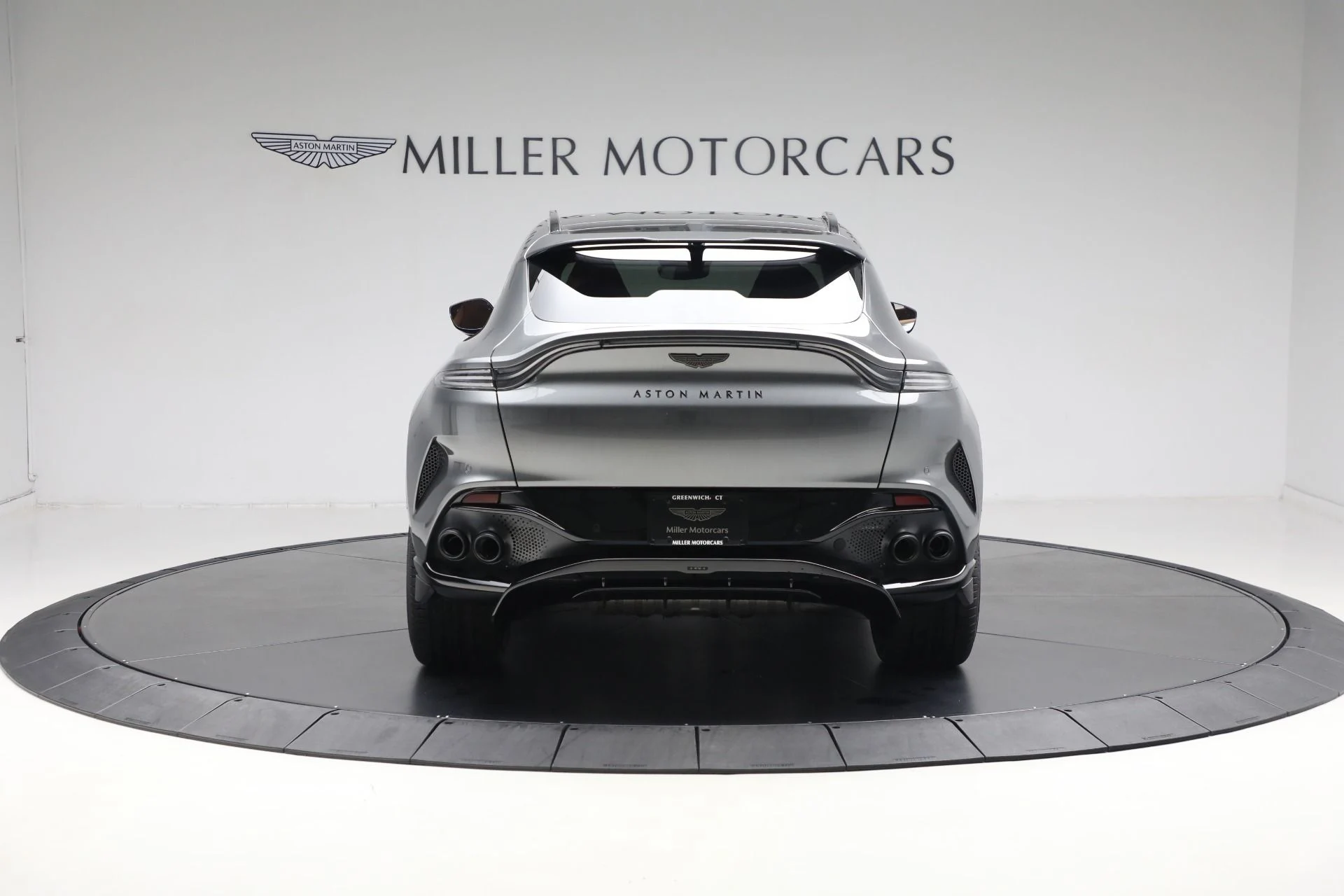 mph004_4083248394_New_2025_Aston_Martin_DBX_707_707_1e102a0eac