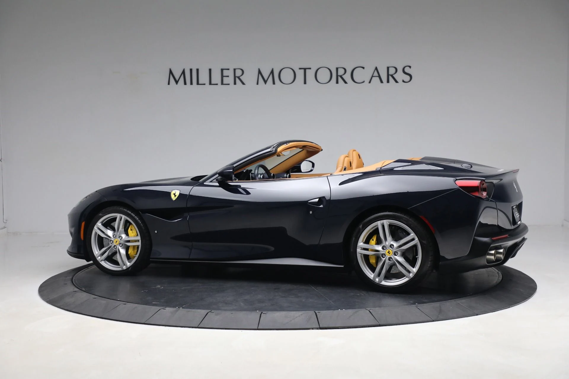 mph004_4086649347_Used_2019_Ferrari_Portofino_32dbbd3deb