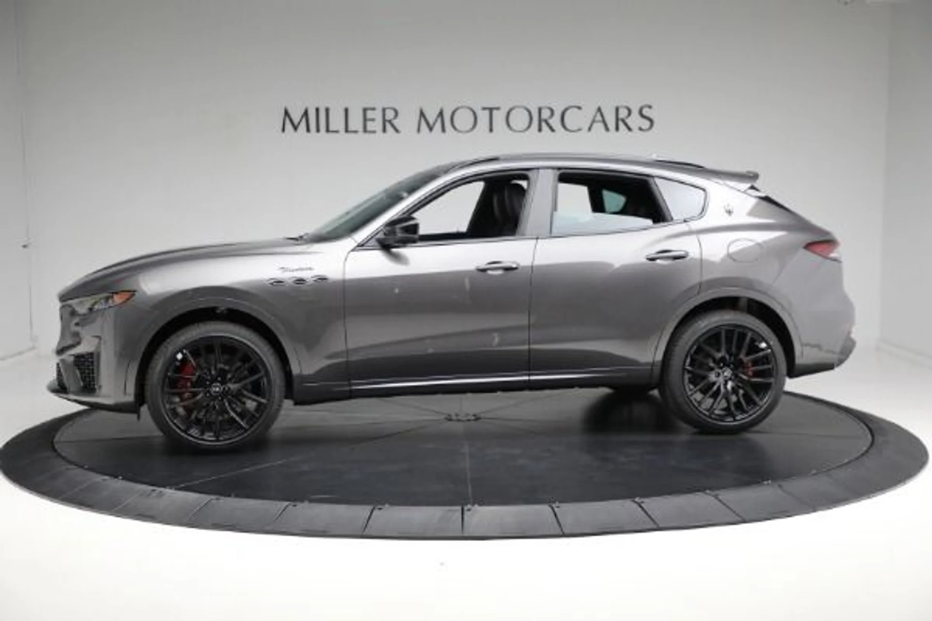 mph004_41003946_New_2024_Maserati_Levante_Modena_Ultima_0a8edafc79