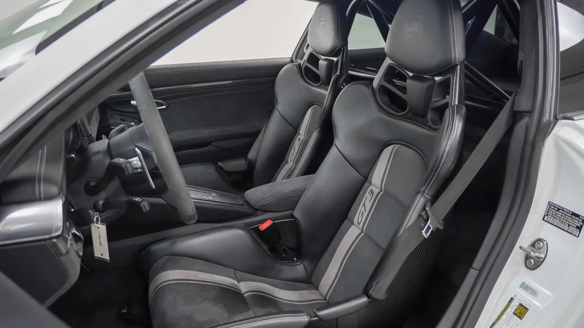 mph004_4116635189_Ml_SJO_8gp_OK_2b_A_Wo_U3_AVH_Crhne_Ok_bf66d96991