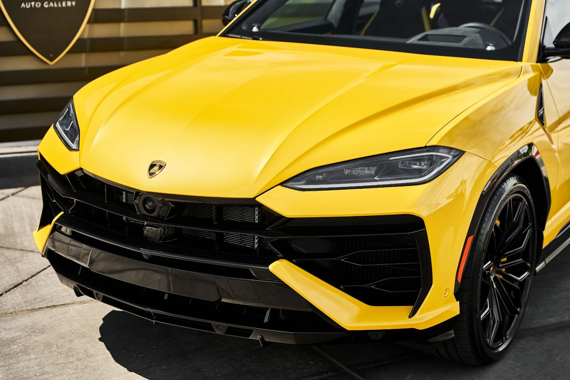 mph004_412062291_Used_2025_Lamborghini_Urus_SE_1788049821_2278bc2fc4