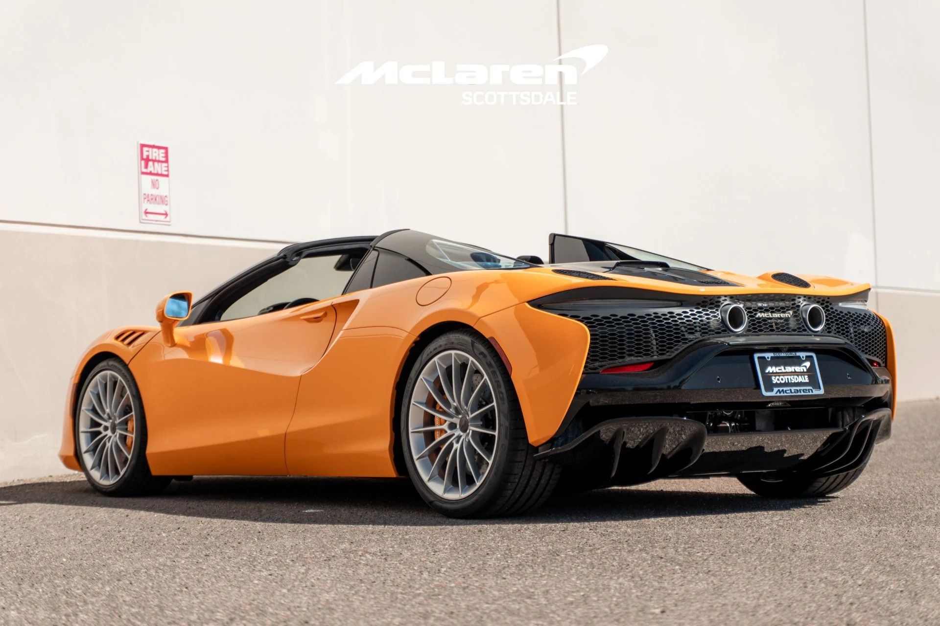 mph004_4121867724_Used_2026_MCLAREN_ARTURA_1760765470_7c162d4157