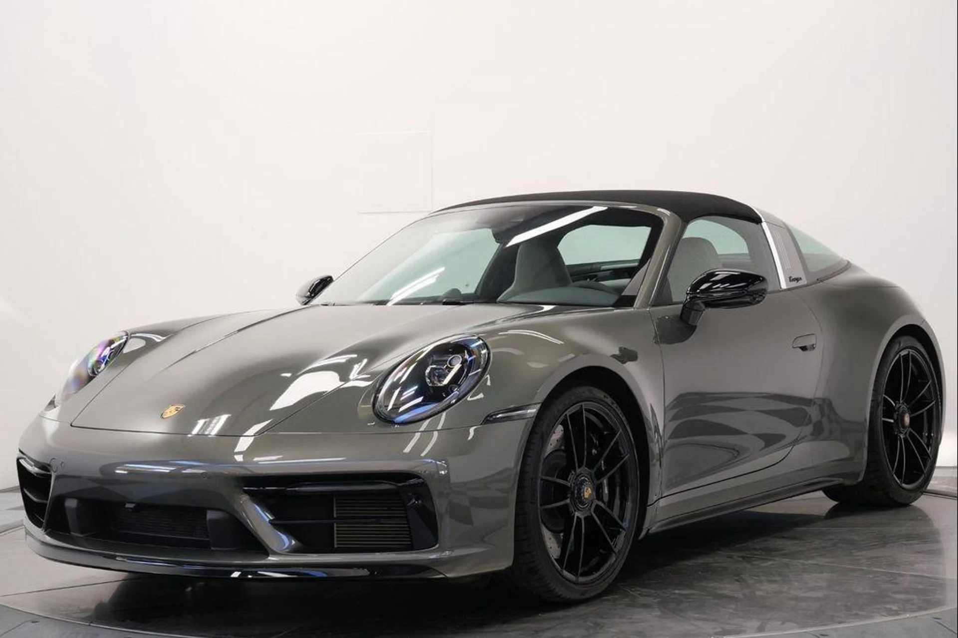 mph004_4137688529_ui_K_Ox9_TZ_Jr_Phvuwe_NO_Zd61ph_Fho_3f959975d2