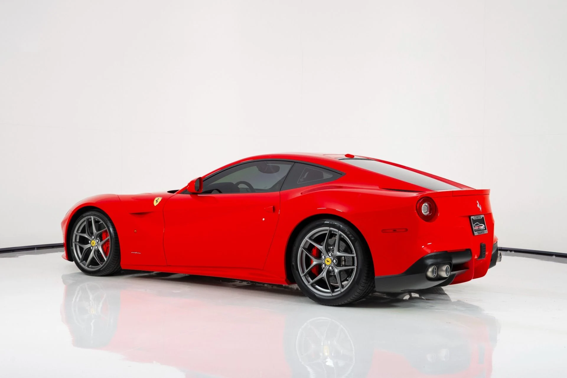 mph004_4142787520_Used_2014_Ferrari_F12_Berlinetta_1745886809_23adbd2b92