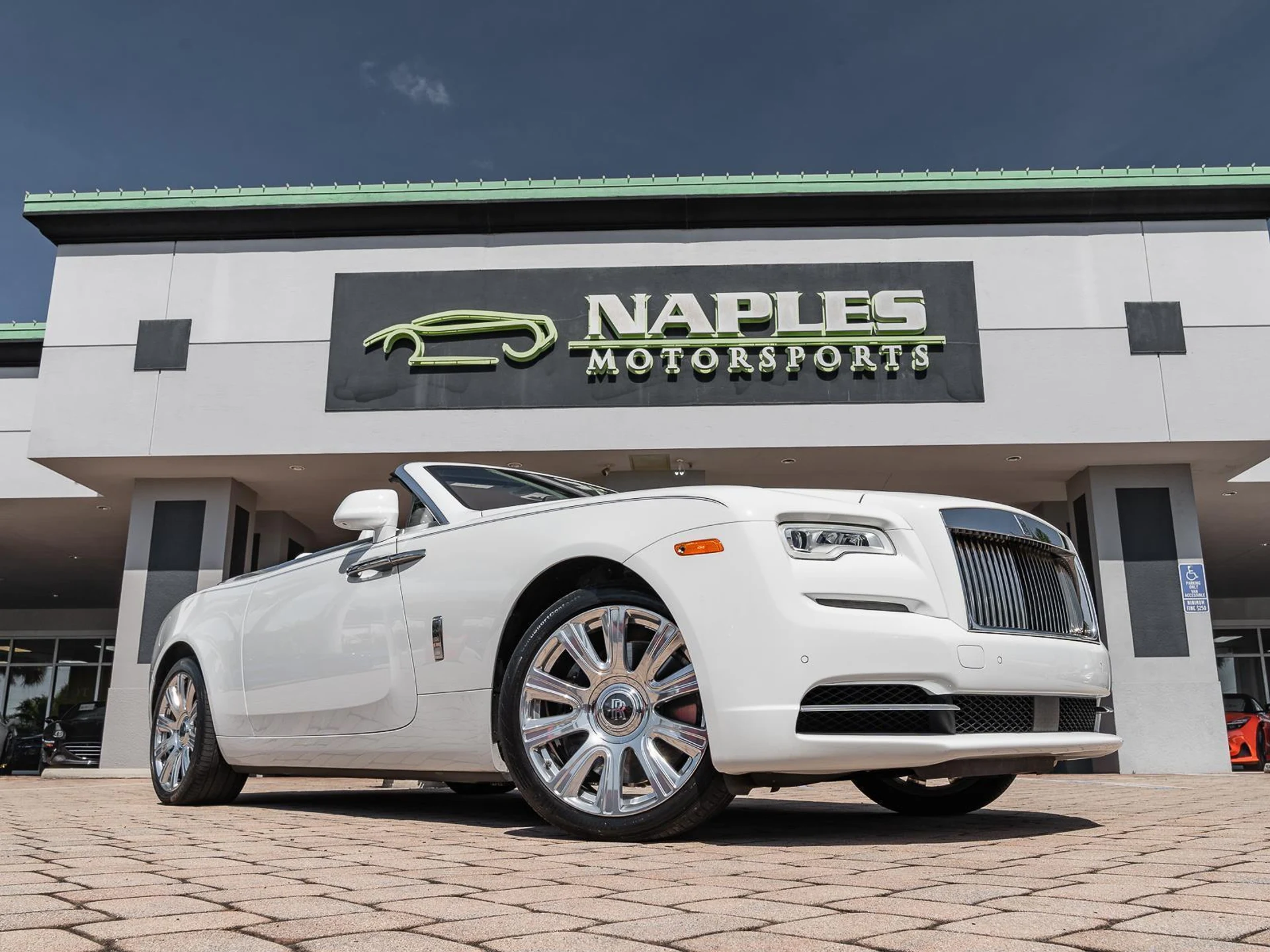 mph004_4147297113_Used_2016_Rolls_Royce_Dawn_2dr_Convertible_1782414095_a5dcc403bb