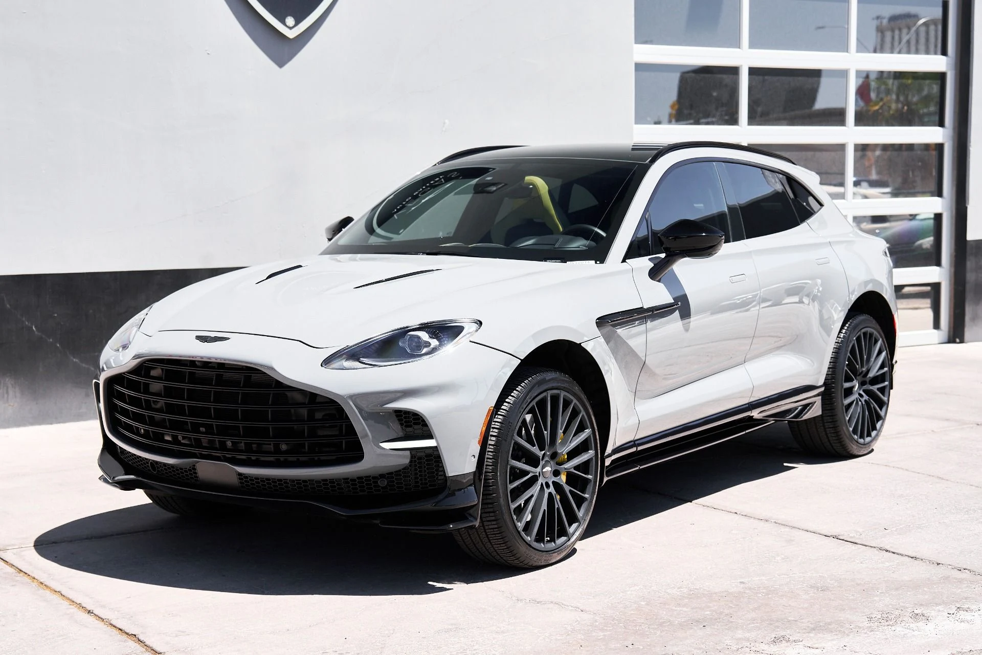 mph004_4154362382_Used_2024_Aston_Martin_DBX_707_1753235896_c828f4a441