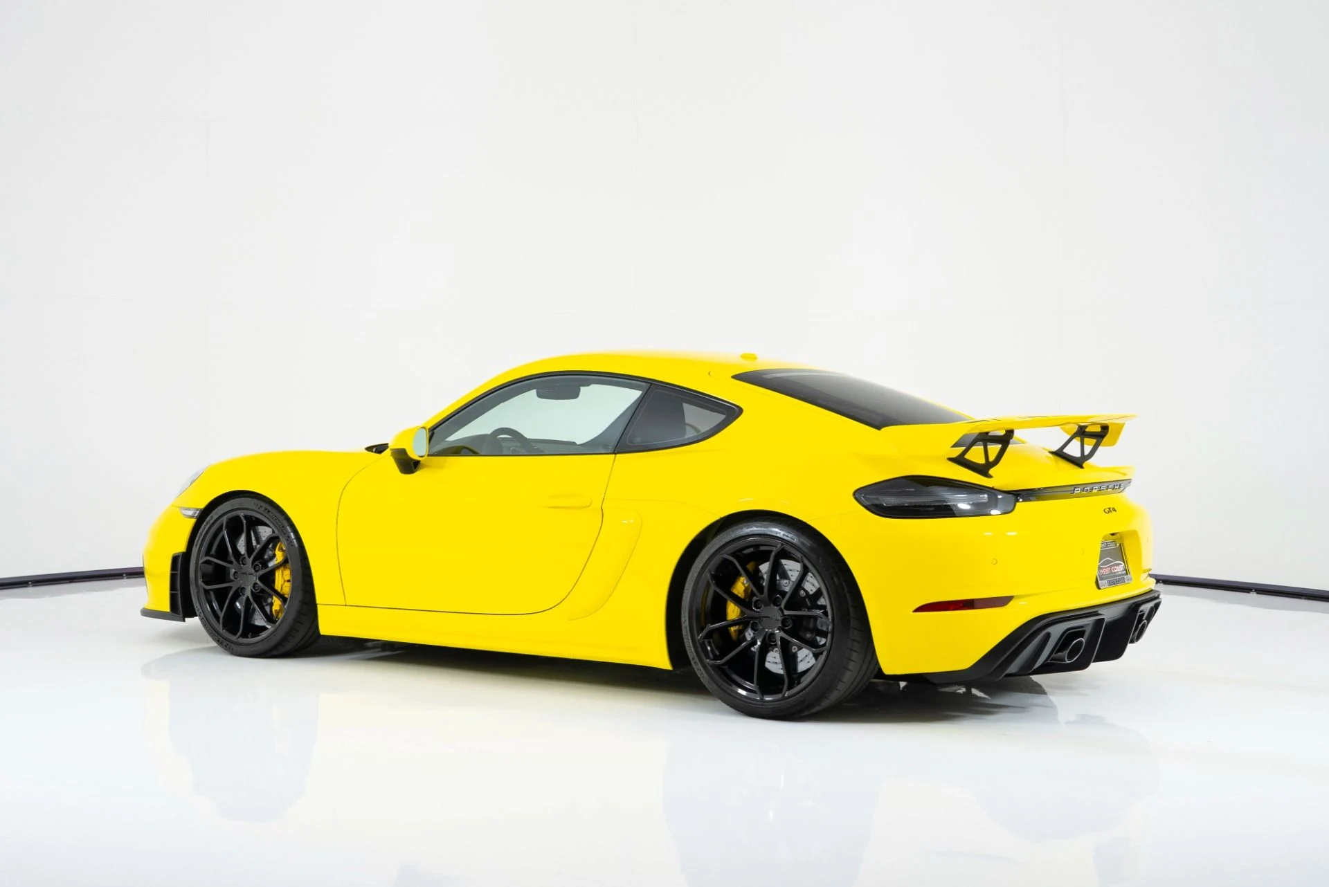 mph004_4156746866_Used_2022_Porsche_718_Cayman_GT_4_1769546035_43f5e1bd88