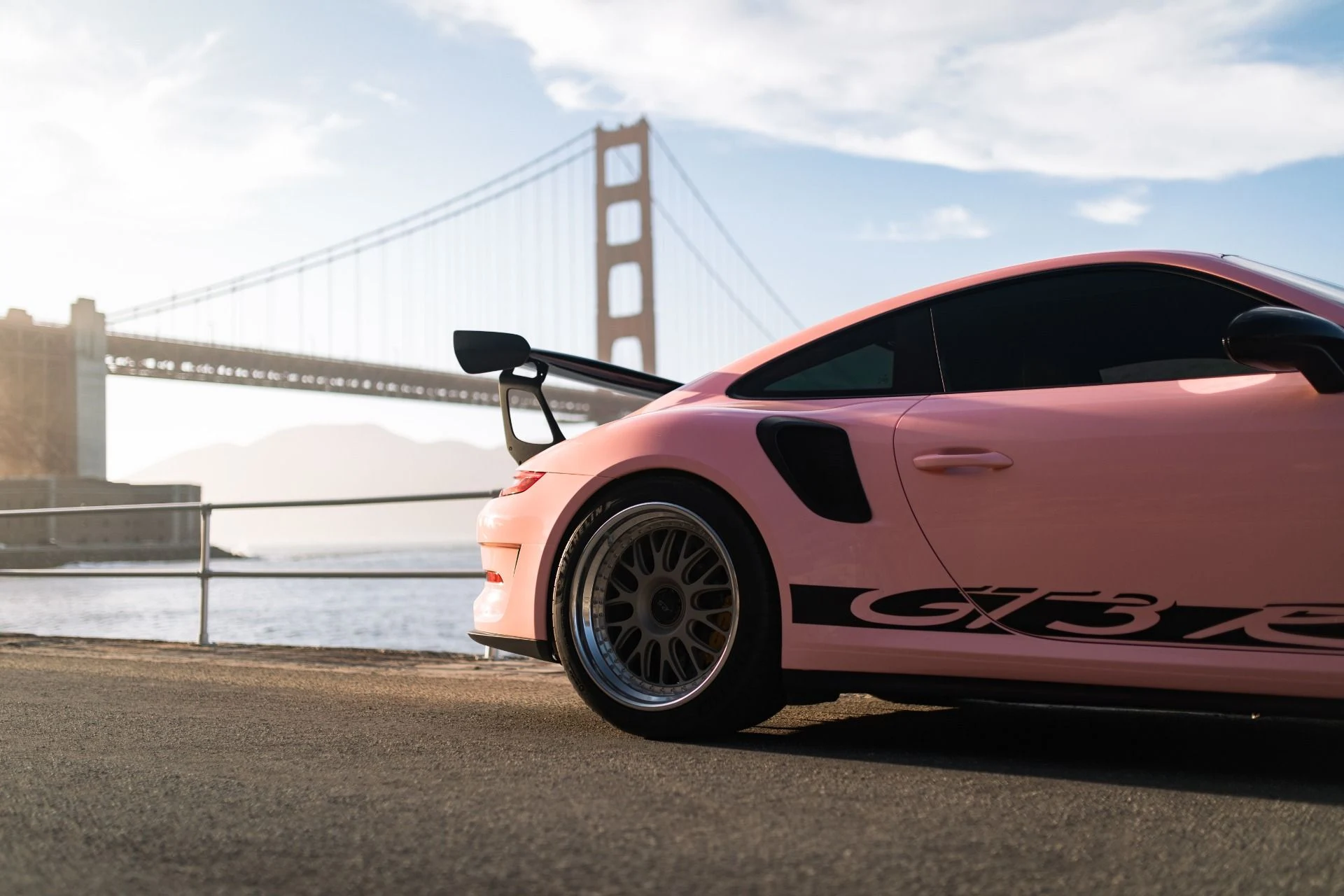 mph004_4157399728_Used_2019_Porsche_911_GT_3_RS_1758240933_106fde5940