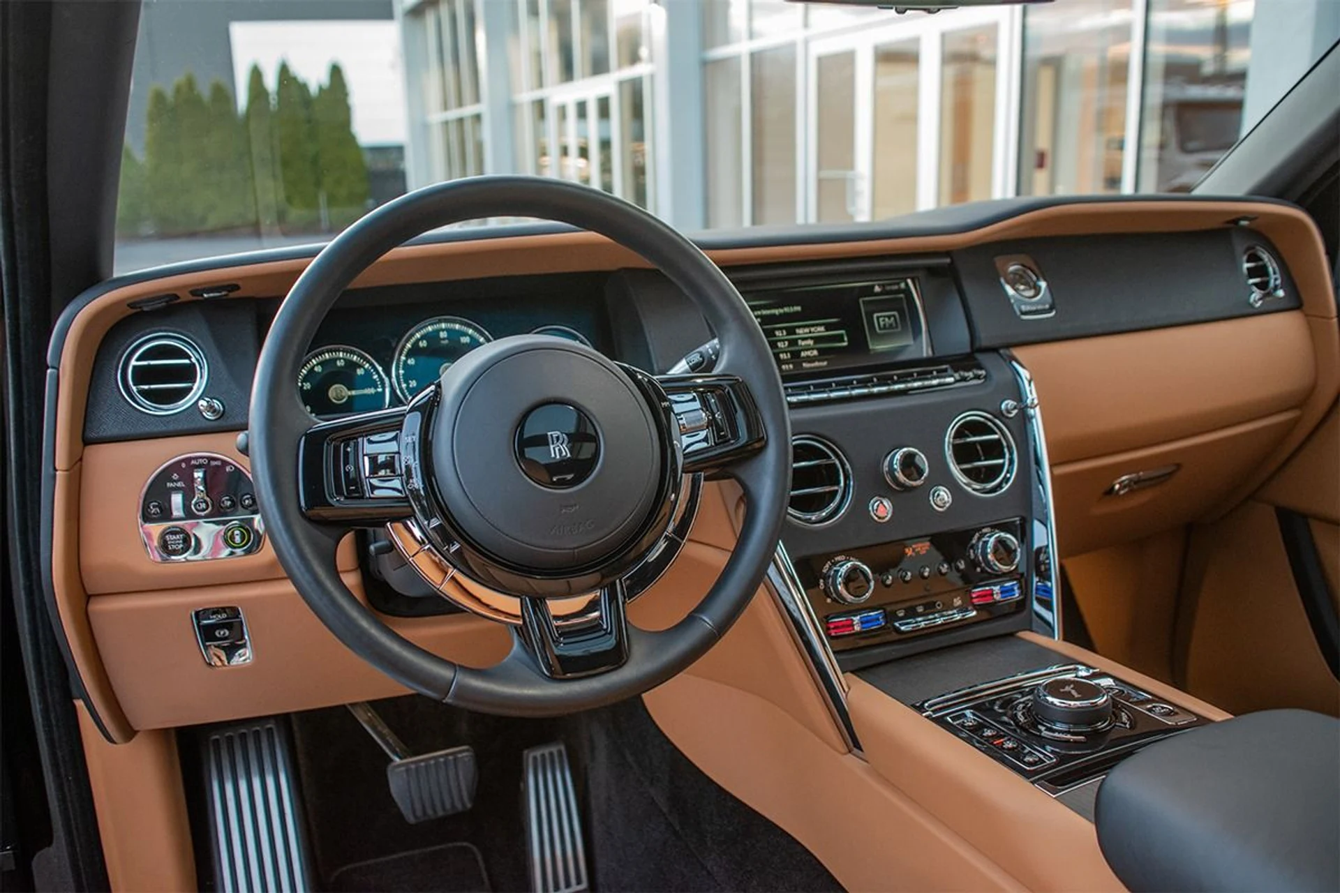 mph004_4158257669_Used_2019_Rolls_Royce_Cullinan_1739029975_eea6f1a13c