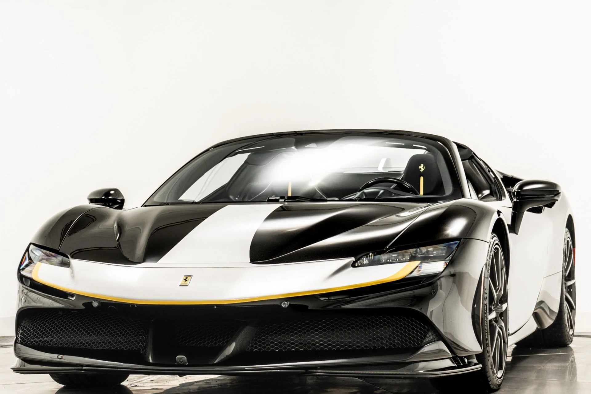 mph004_4170795226_Used_2024_Ferrari_SF_90_Spider_Assetto_Fiorano_1756152921_12db018071