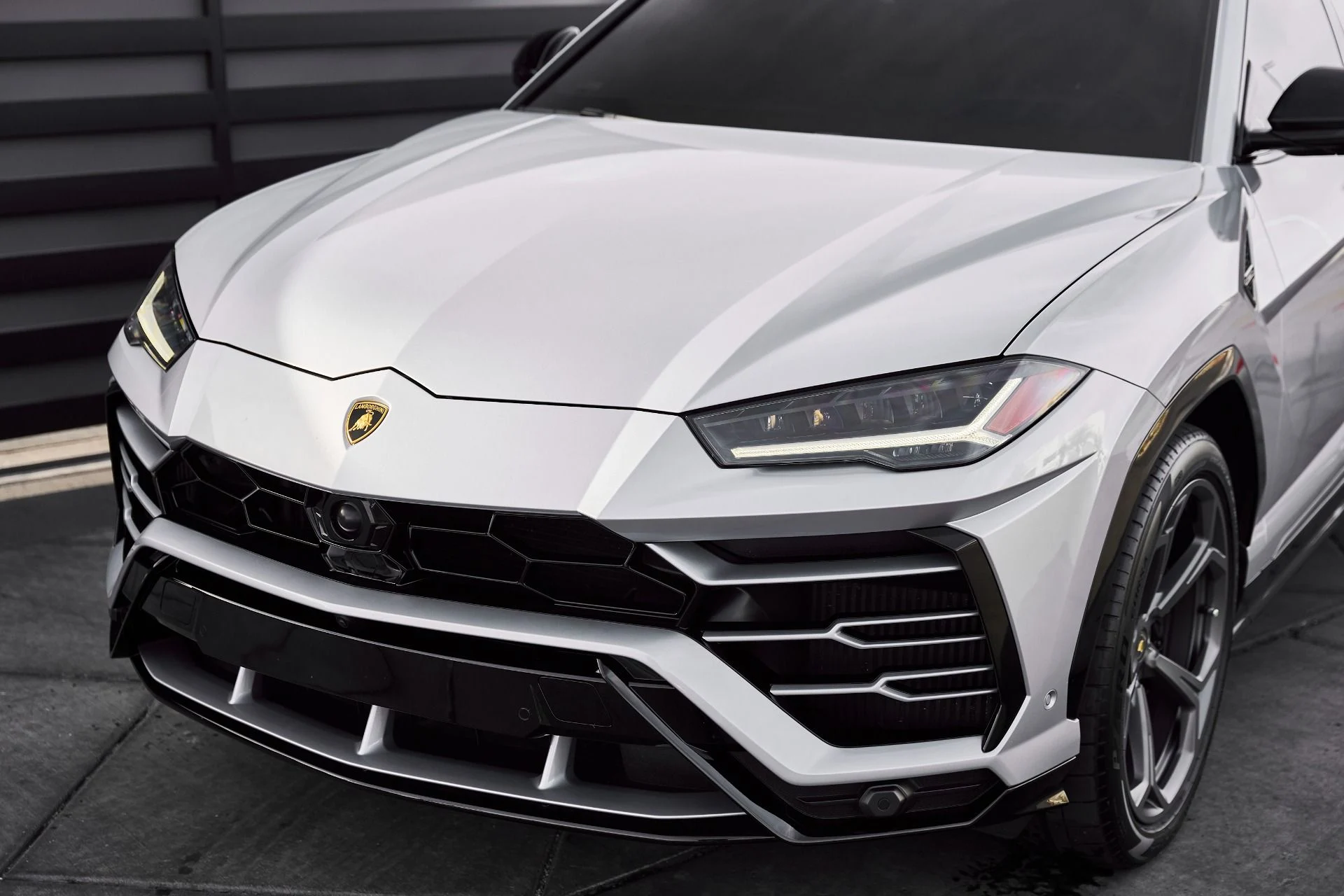 mph004_4179002885_Used_2021_Lamborghini_Urus_1771117222_3fb5a442c5