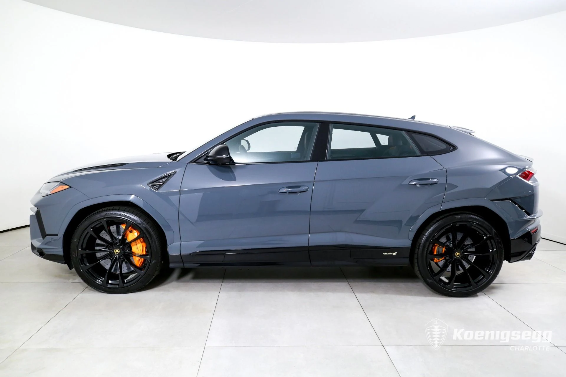 mph004_4179382518_Used_2024_Lamborghini_Urus_S_1761085195_2e9e4b4988